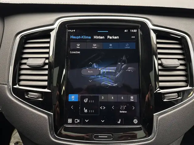 Volvo XC90 view 20