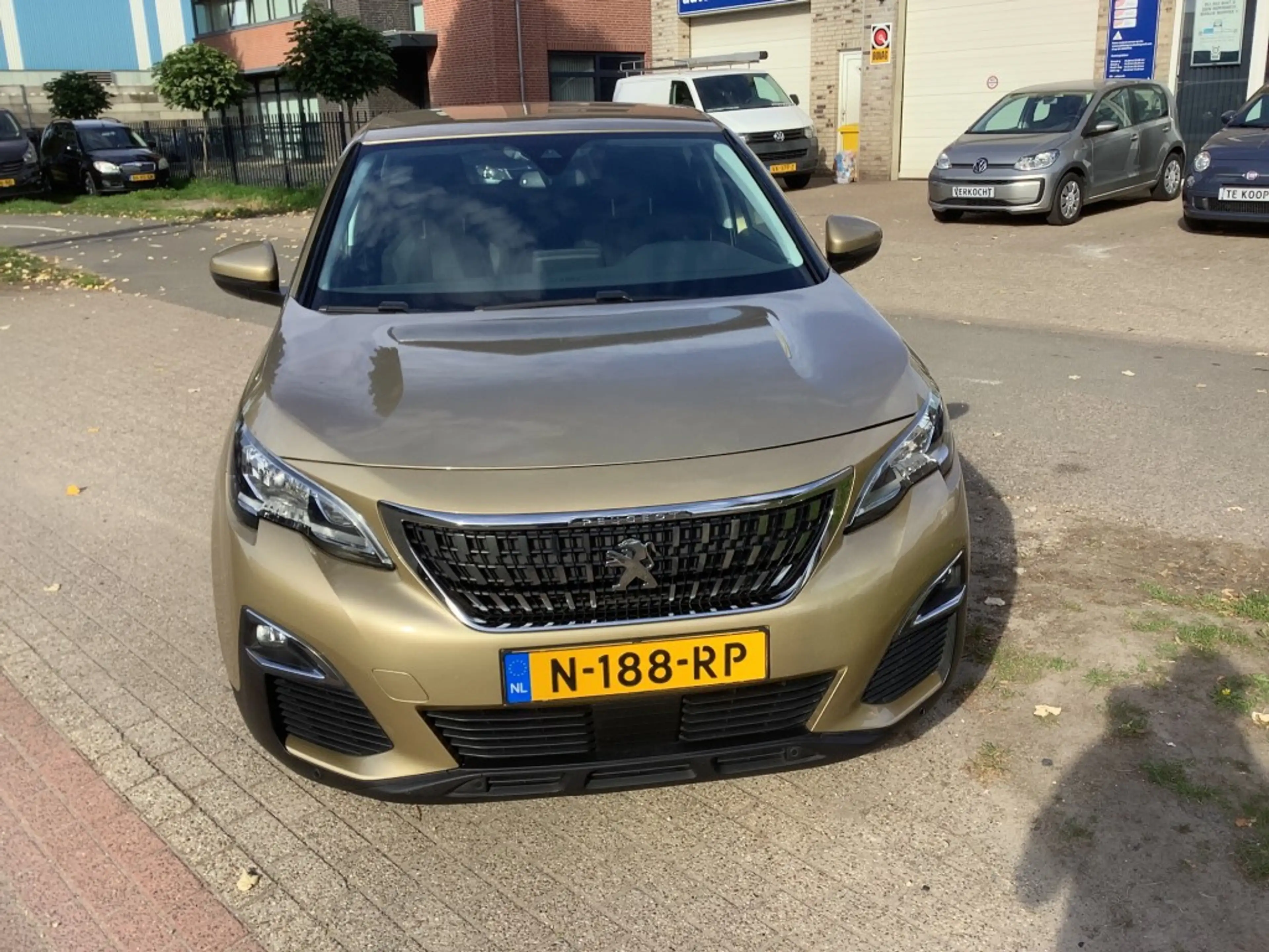 Peugeot 3008 1.2 PURETECH ALLURE Automaat — photo 9