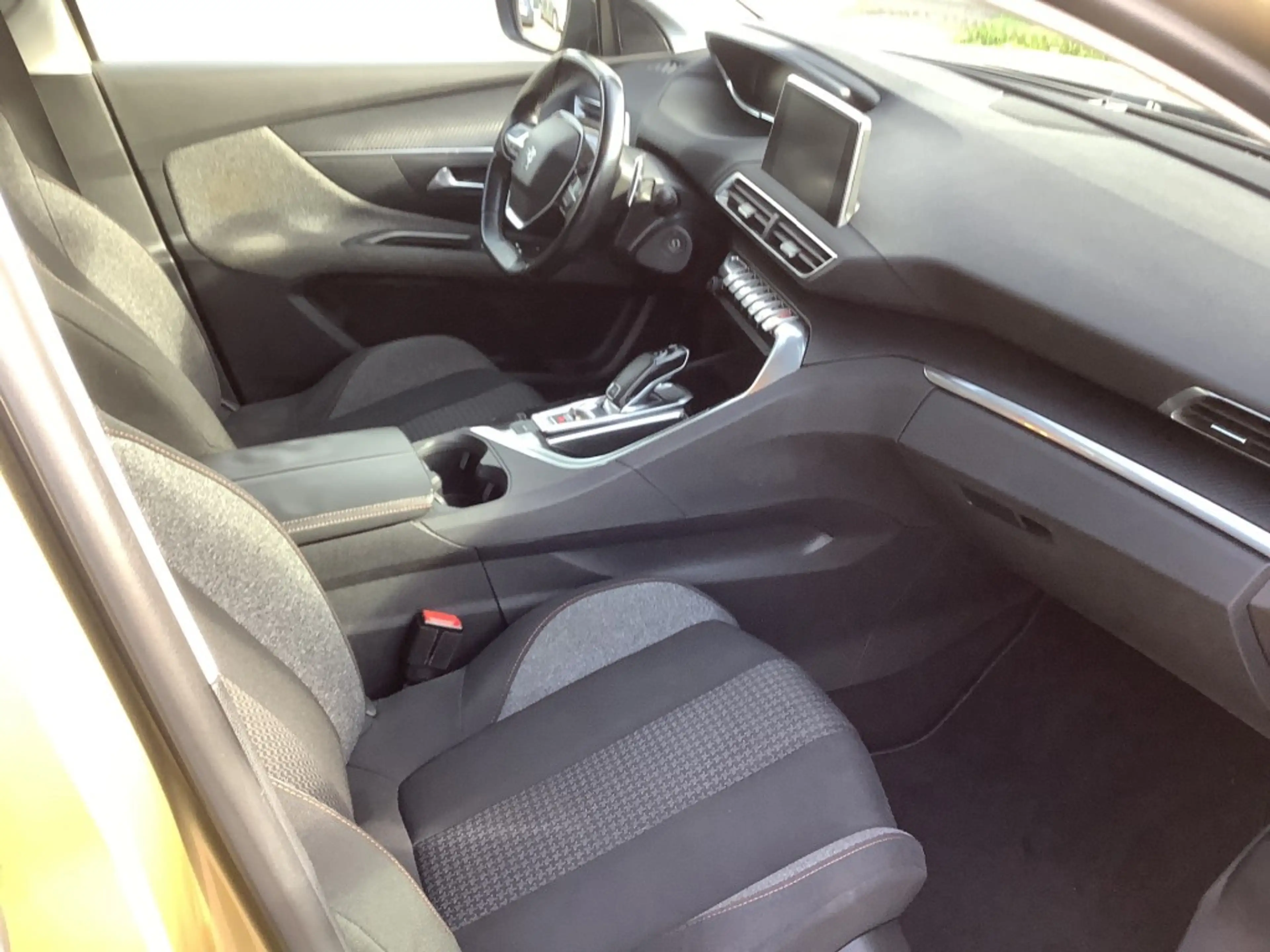 Peugeot 3008 1.2 PURETECH ALLURE Automaat — photo 11