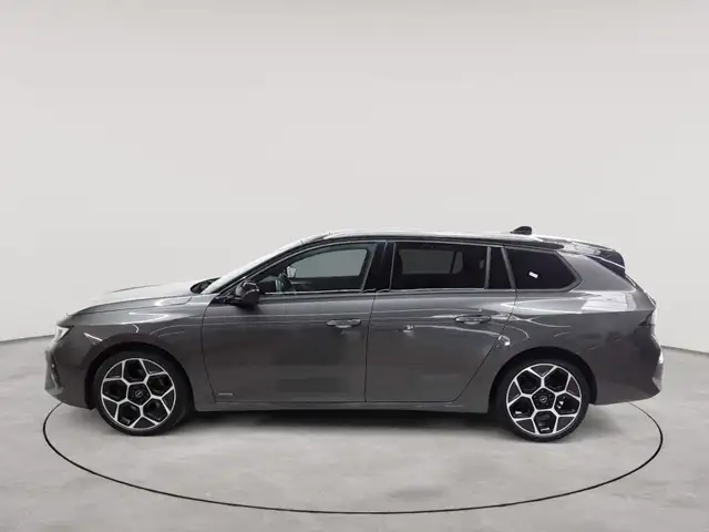 Opel Astra view 6