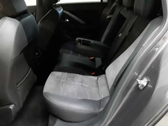 Opel Astra view 13