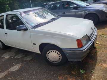 Kadett-E-CC,-LS,-GL
