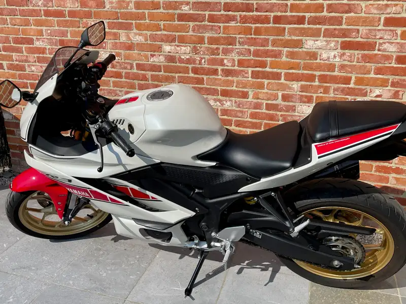 Yamaha YZF-R3 - foto 4