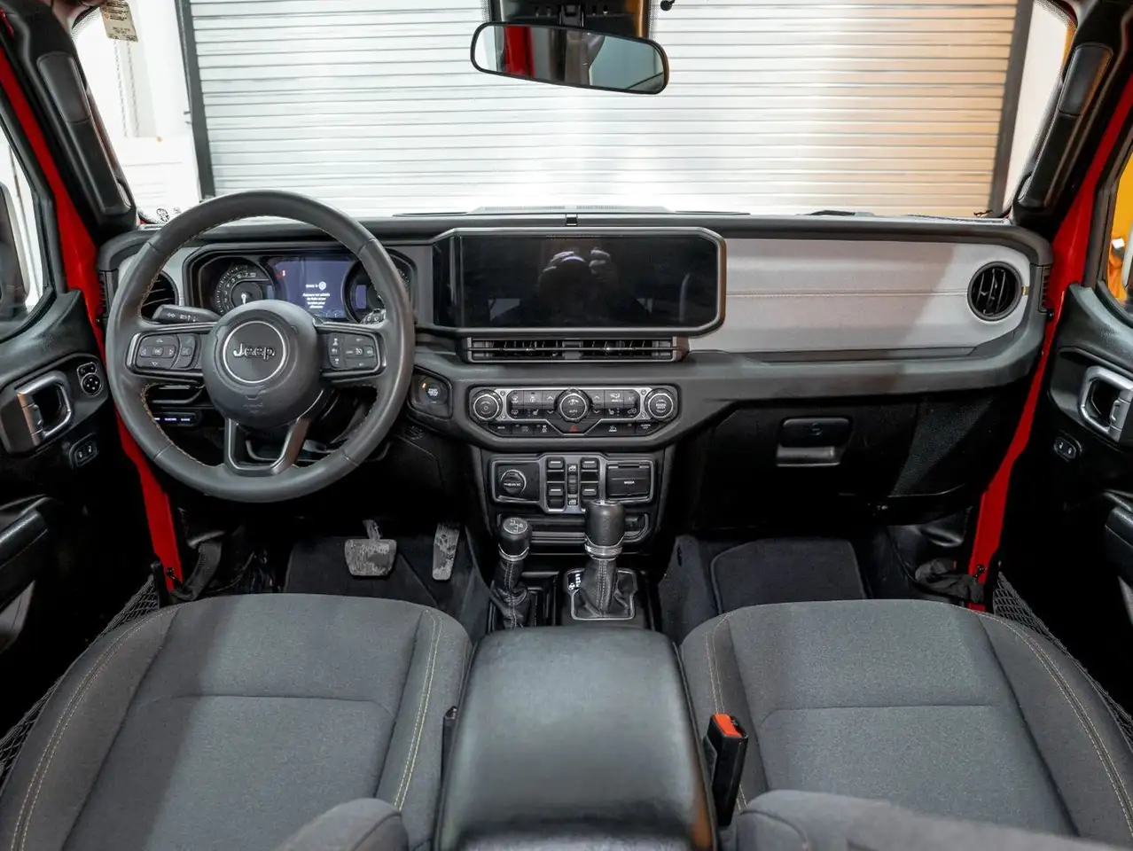 Jeep Wrangler снимка Jeep Wrangler