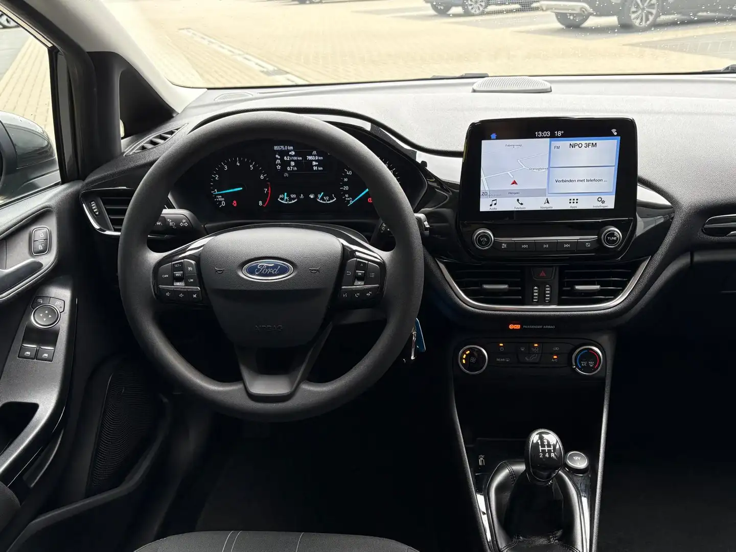 Ford Fiesta 1.1 Trend | All Seasons | Lane Assist | Cruise Con Grijs - 2