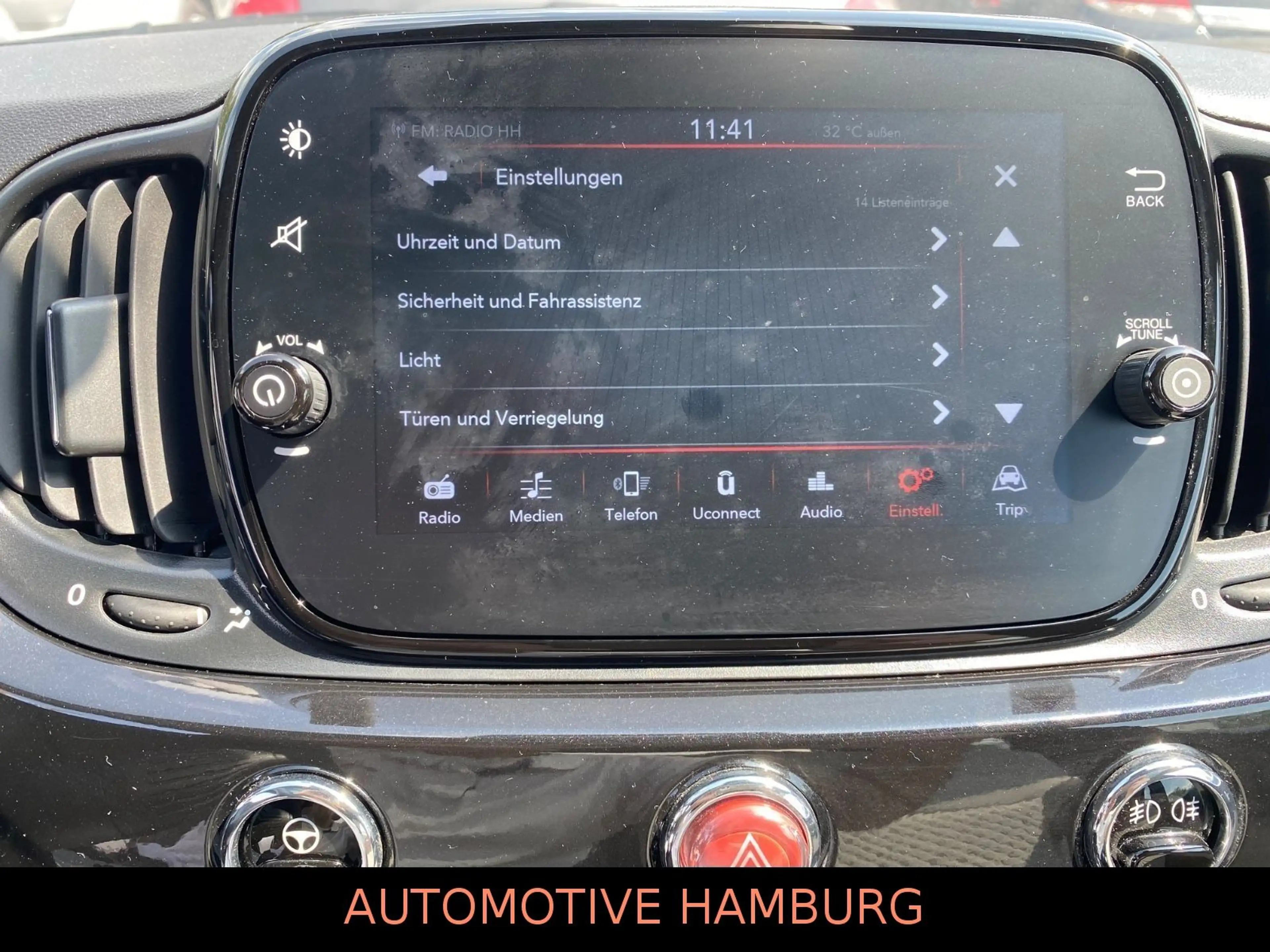 Fiat 500 *DOLCEVITA *Leder*NAVI*PDC*CarPlay*Panorama — photo 16
