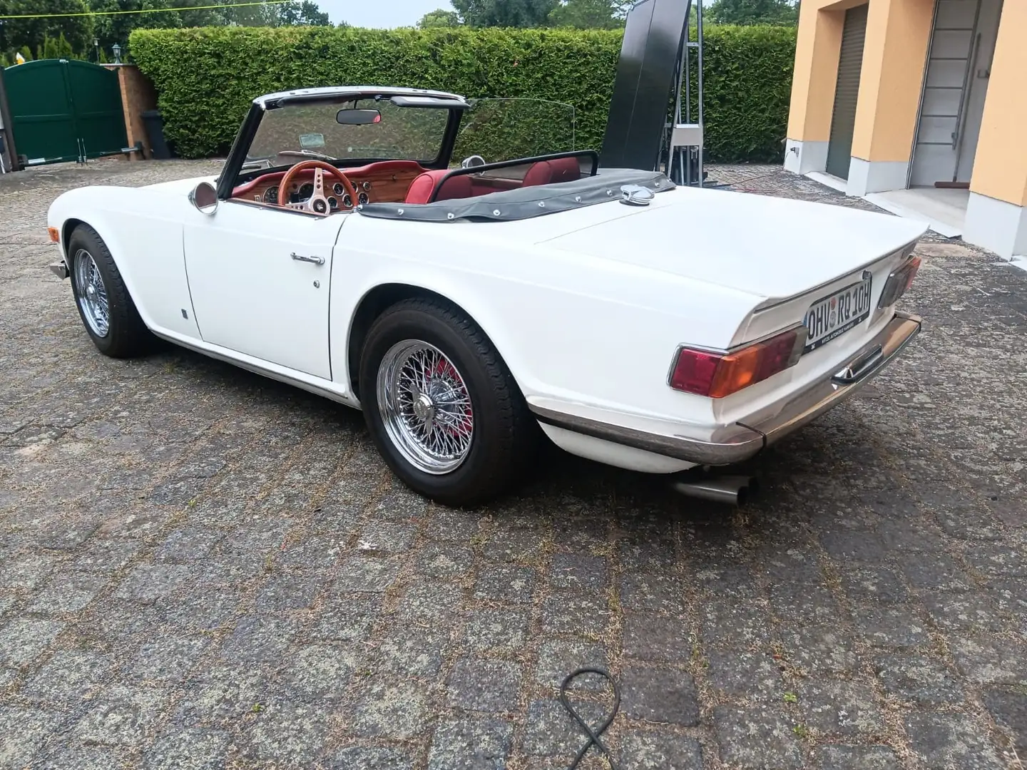 Triumph TR6 Weiß - 2