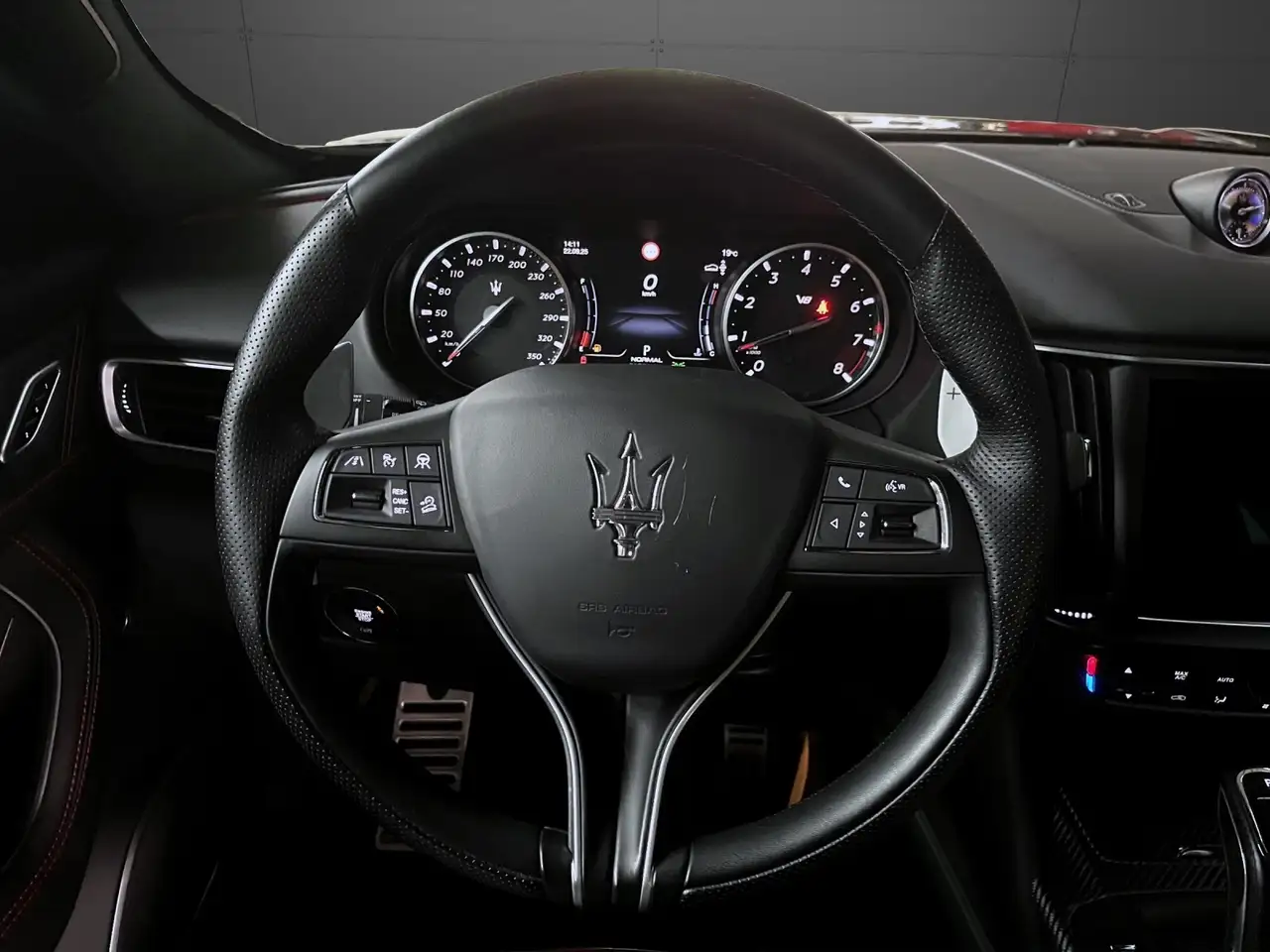 Maserati Levante 2021 — фото 8