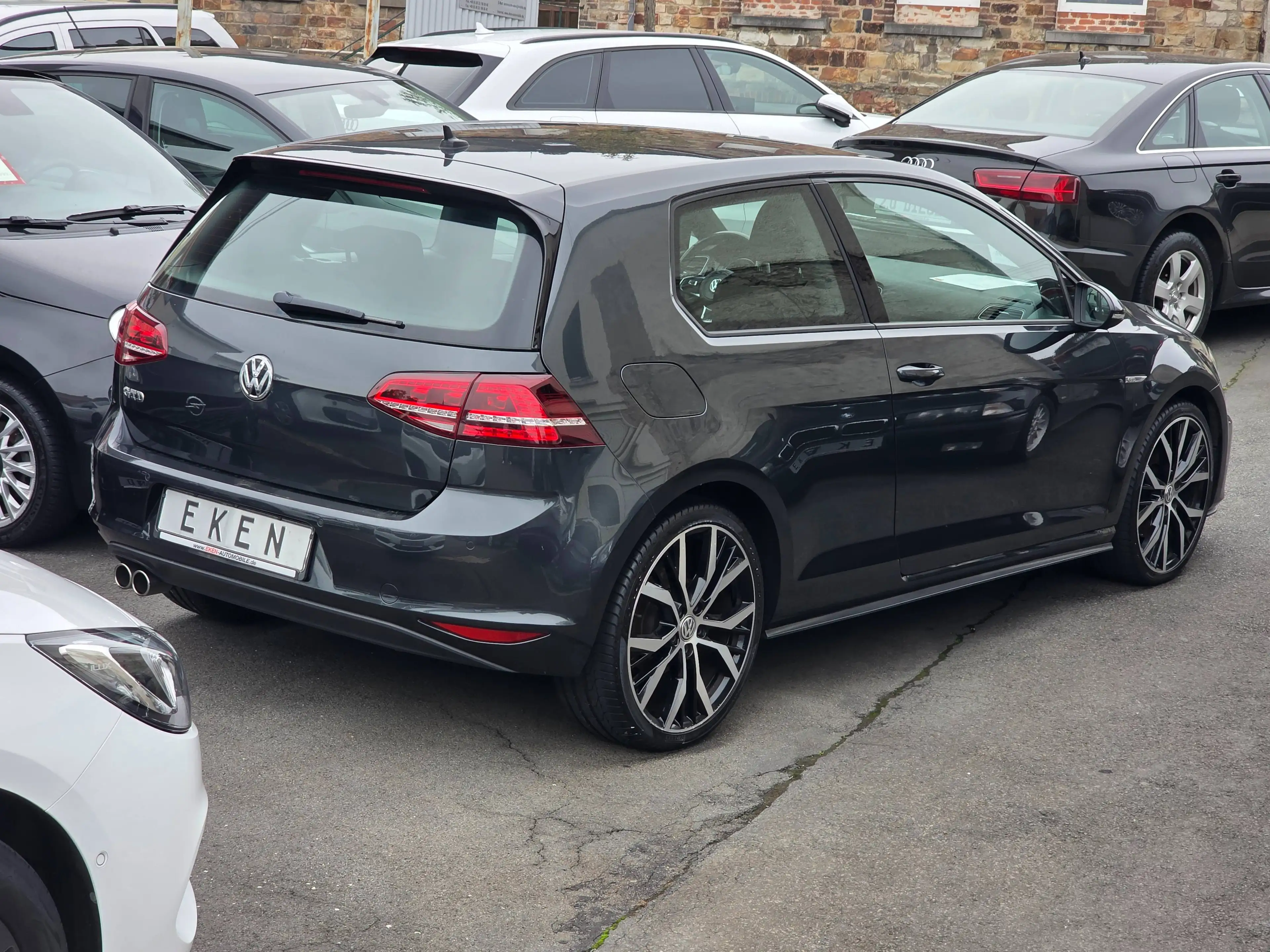 Volkswagen Golf GTD GTD BMT 2.0 TDI Top Gepflegt 1. Hand / Navi / Xenon/ 19 Zoll — photo 4