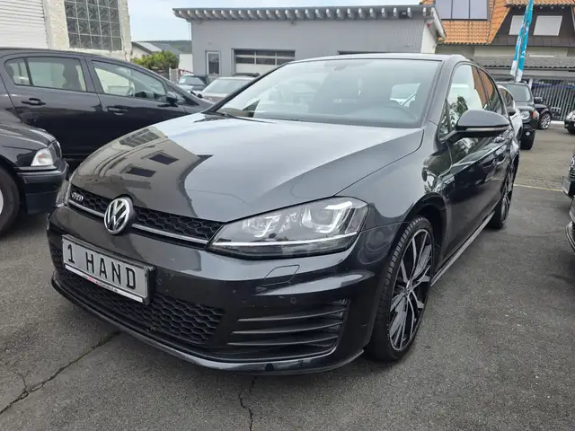 Volkswagen Golf GTD GTD BMT 2.0 TDI Top Gepflegt 1. Hand / Navi / Xenon/ 19 Zoll