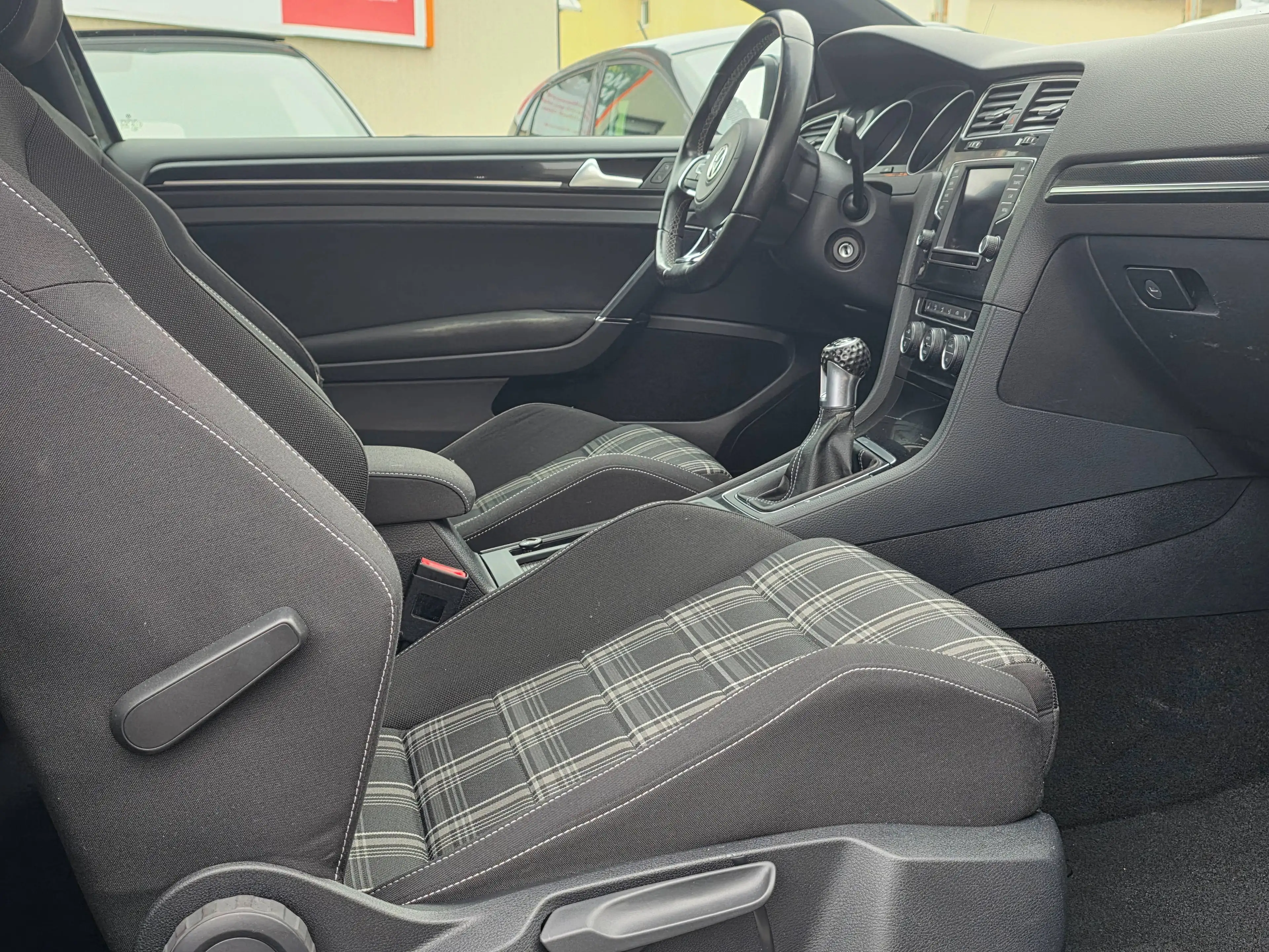 Volkswagen Golf GTD GTD BMT 2.0 TDI Top Gepflegt 1. Hand / Navi / Xenon/ 19 Zoll — photo 11