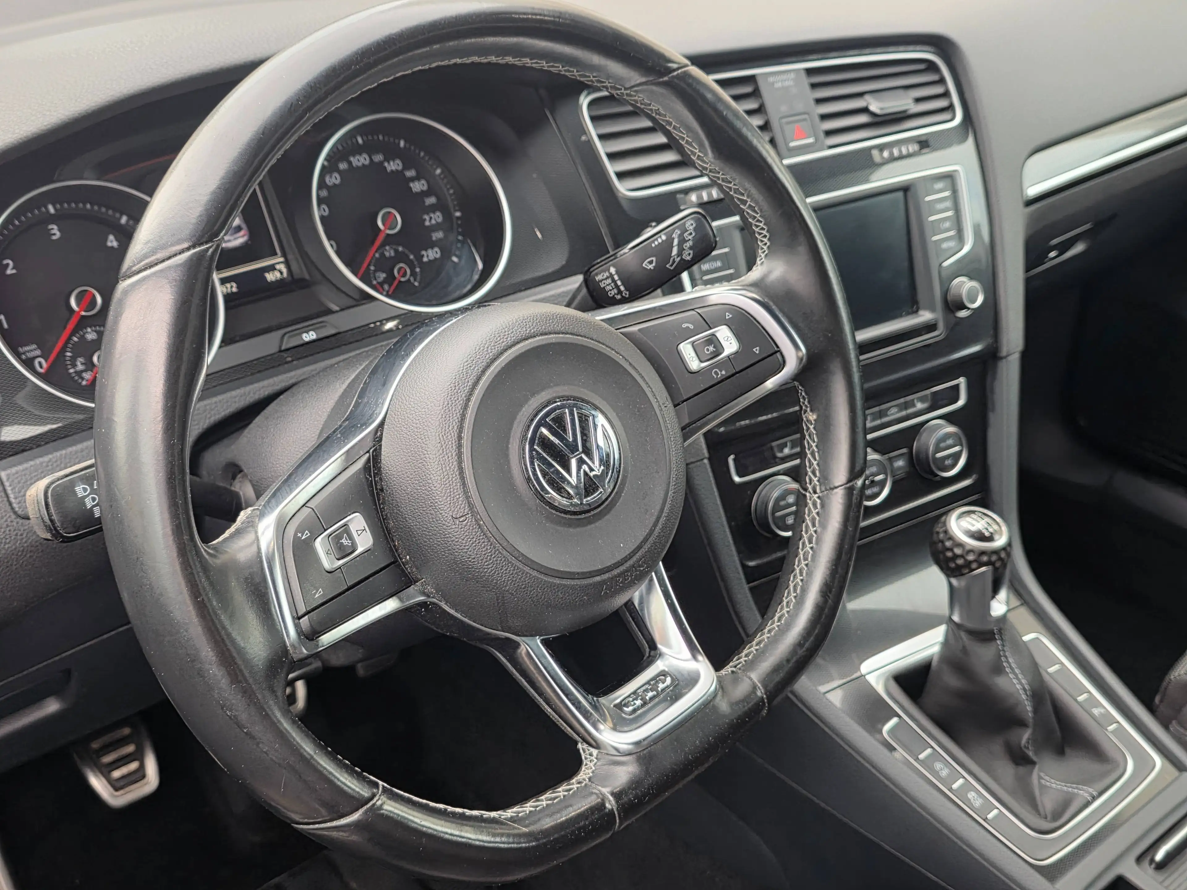 Volkswagen Golf GTD GTD BMT 2.0 TDI Top Gepflegt 1. Hand / Navi / Xenon/ 19 Zoll — photo 15