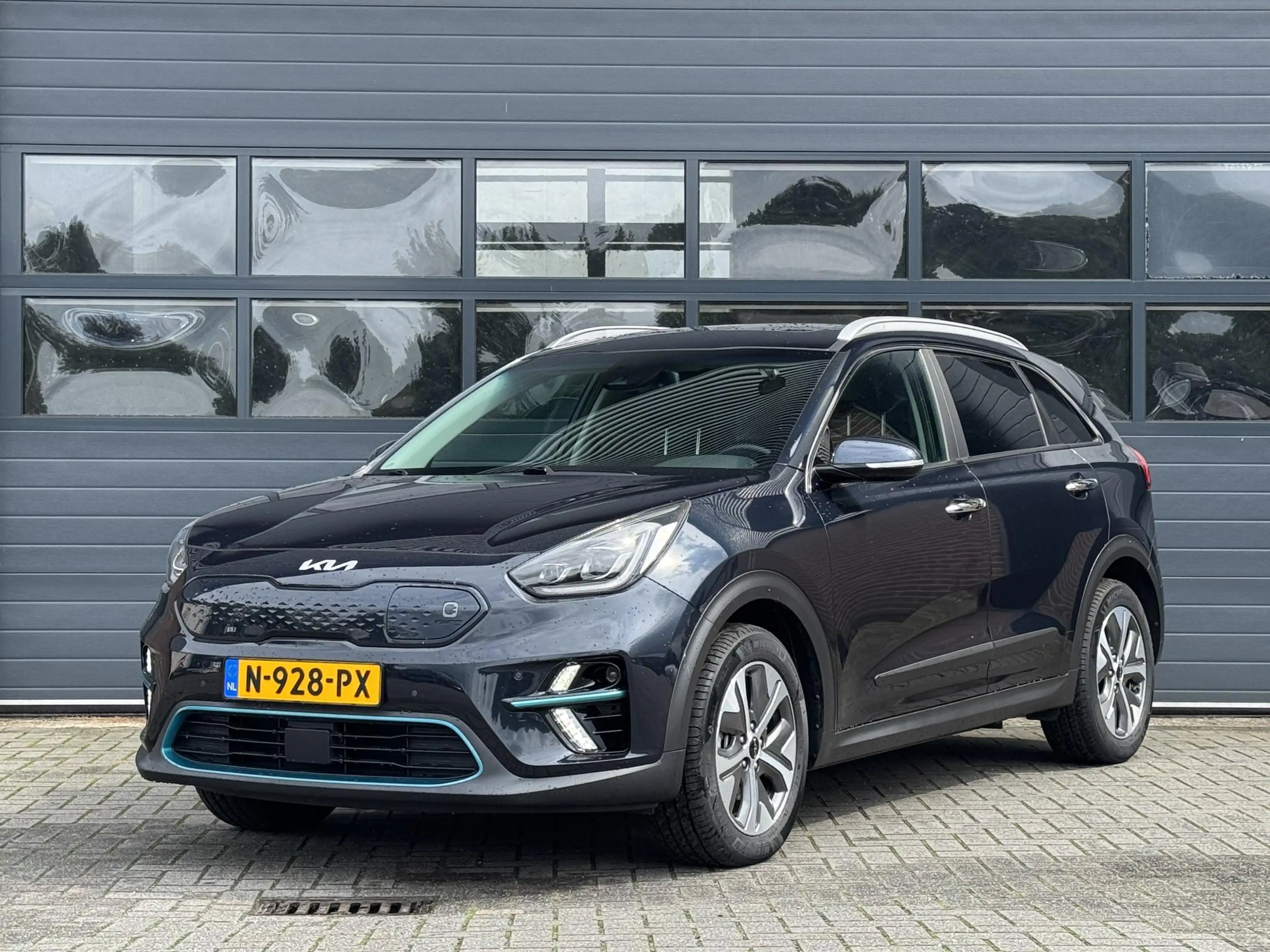 Kia e-Niro DYNAMICPLUSLINE 64 kWh (97% SOH) I SCHUIF/KANTELDA