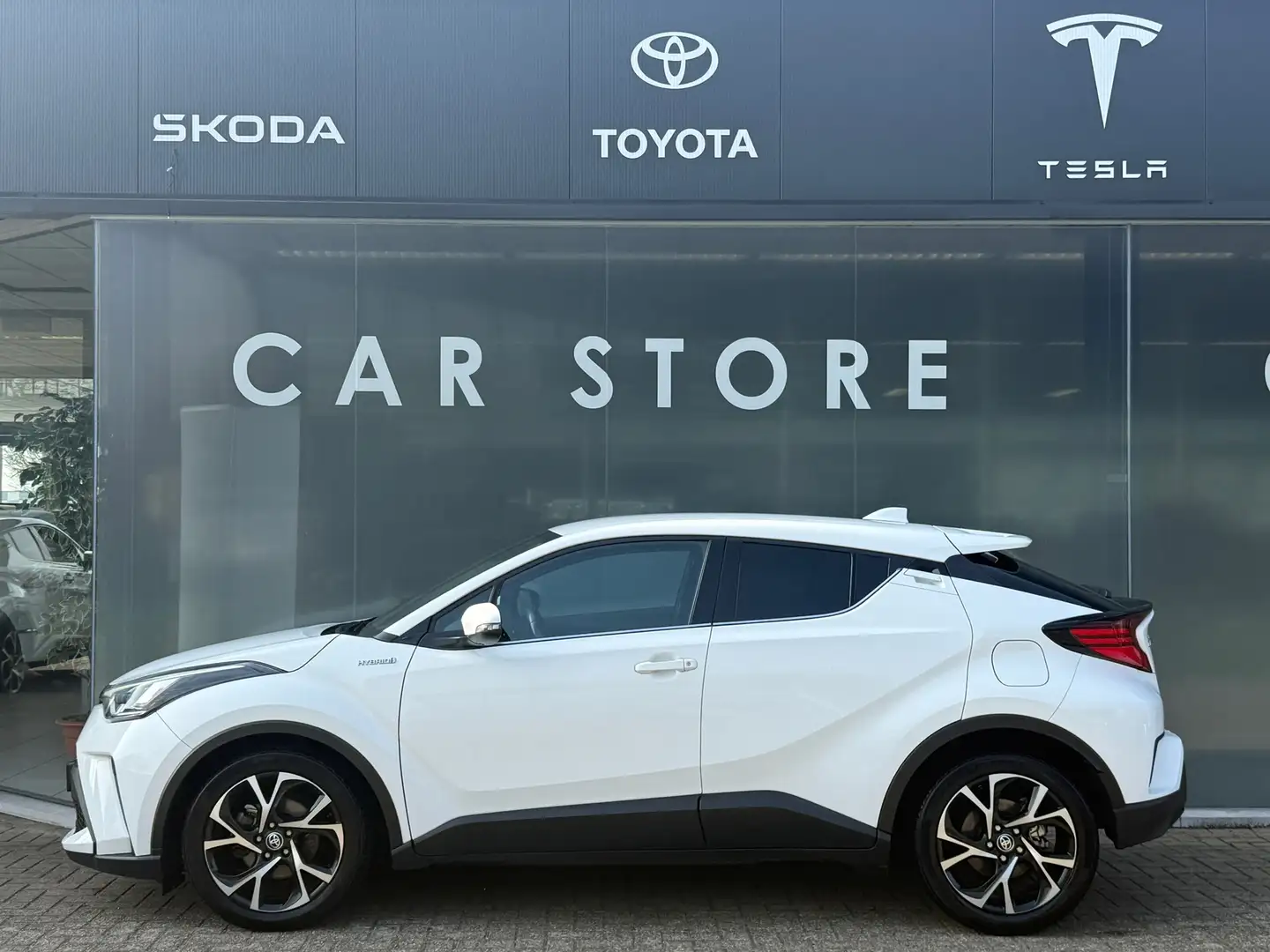 Toyota C-HR 1.8 Hybrid First Edition JBL|Navi|Afn Trekhaak|Sto Weiß - 2