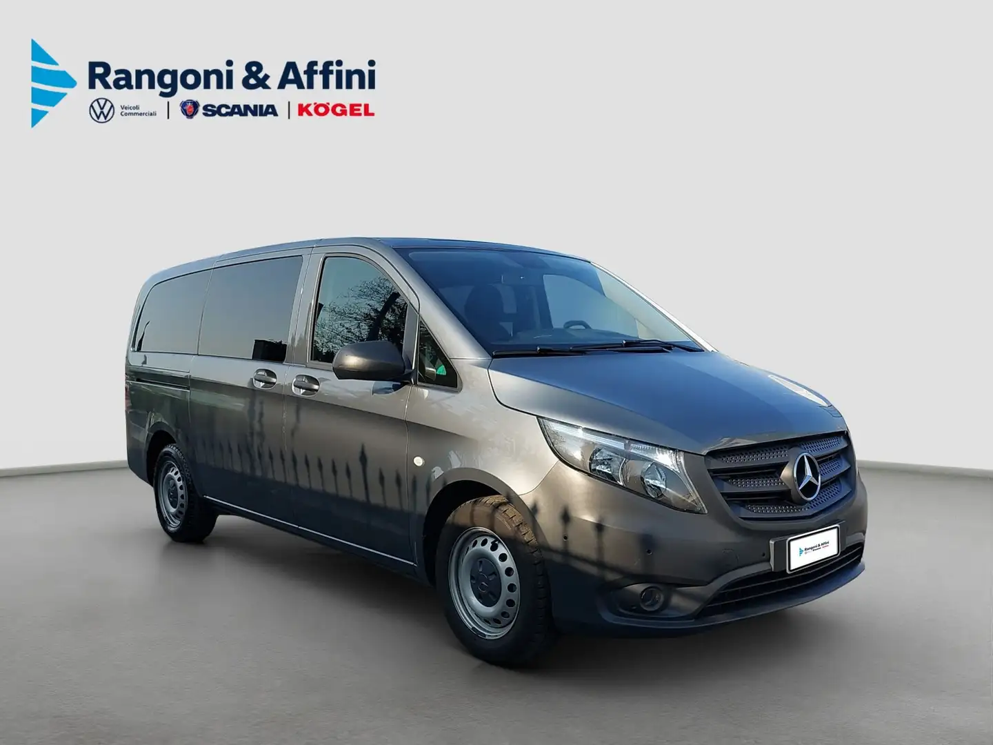 Mercedes-Benz Vito 1.7 114 CDI PL Furgone Extra-Long Gris - 1