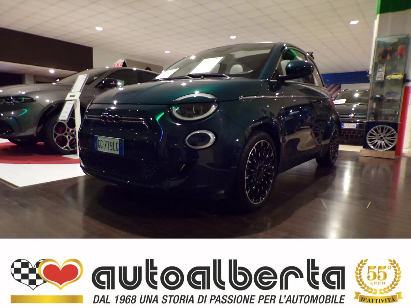 Fiat 500e Cabrio  La Prima 42 kWh 118cv (KM 22.311) Grün - 1