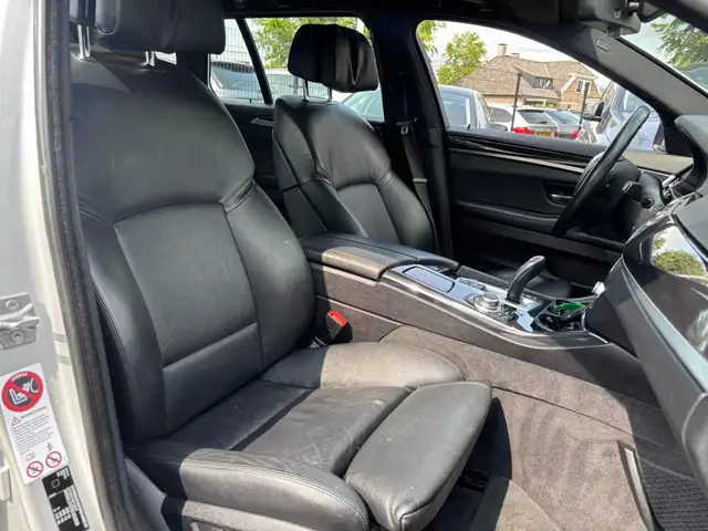 BMW 5 Series view 12