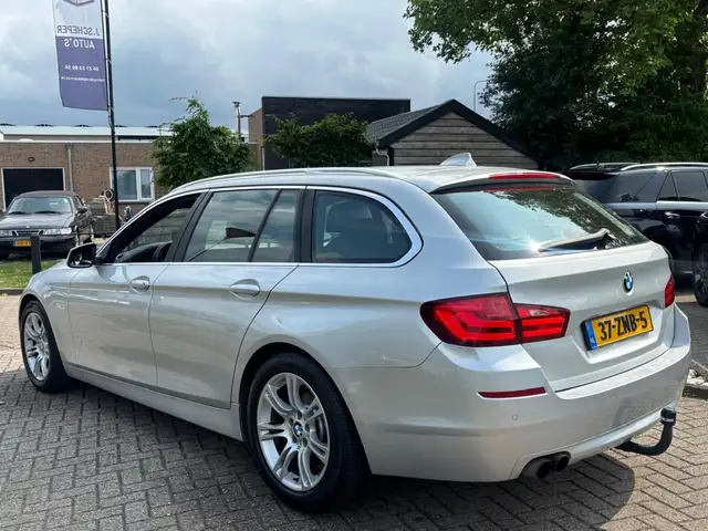 BMW 5 Series view 7