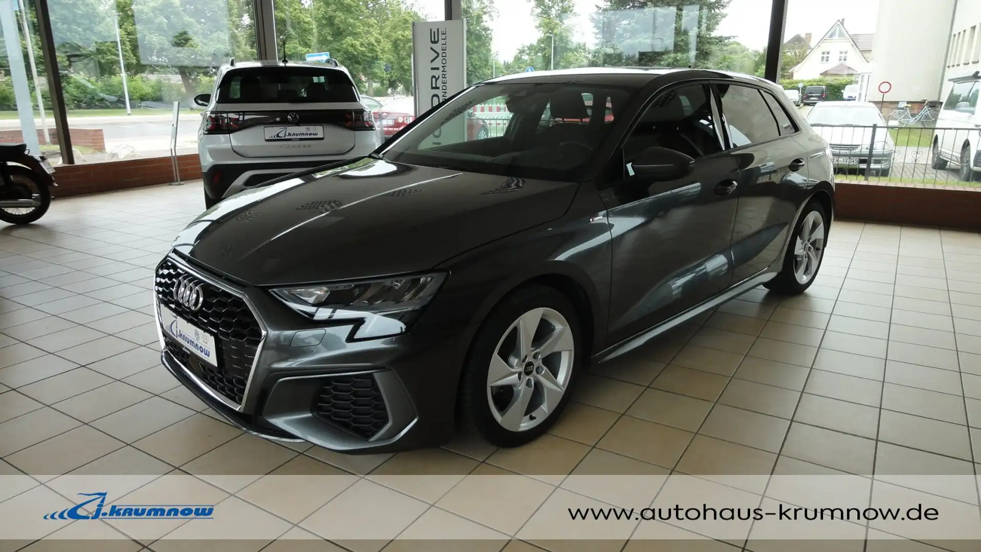 Audi A3 A3 Sportback 35 TFSI s line S tronic Navi Plus Grau - 2