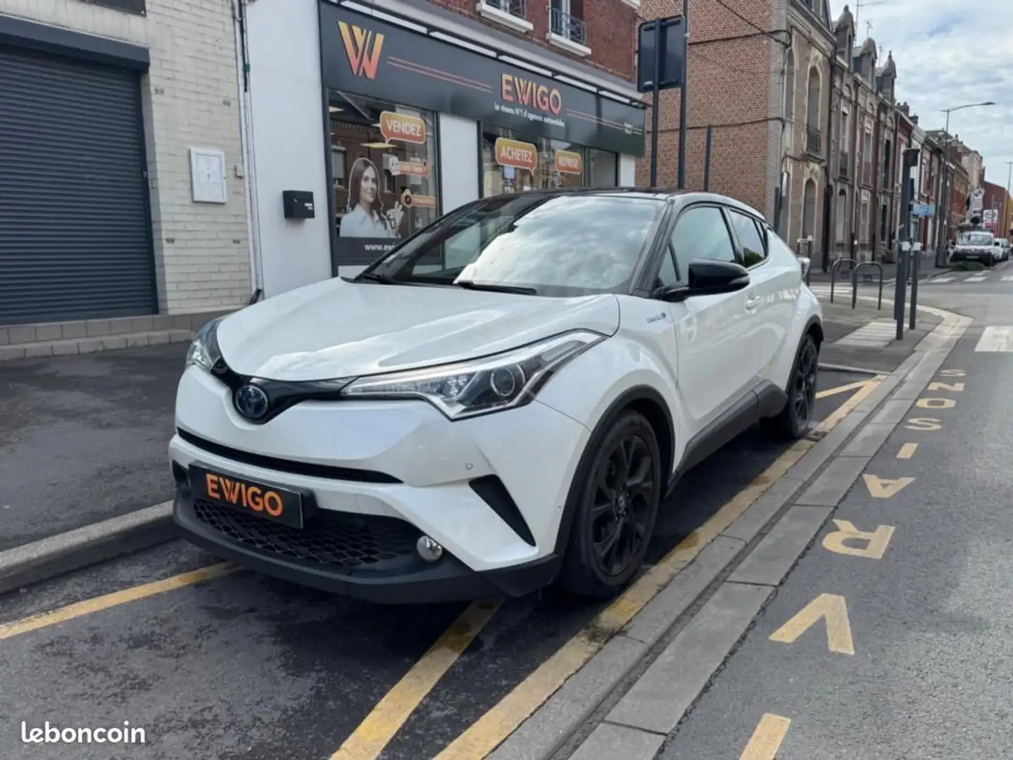 Toyota C-HR 1.8 122H 100 HYBRID DESIGN RC18 4X2 E-CVT BVA Blanco - 1