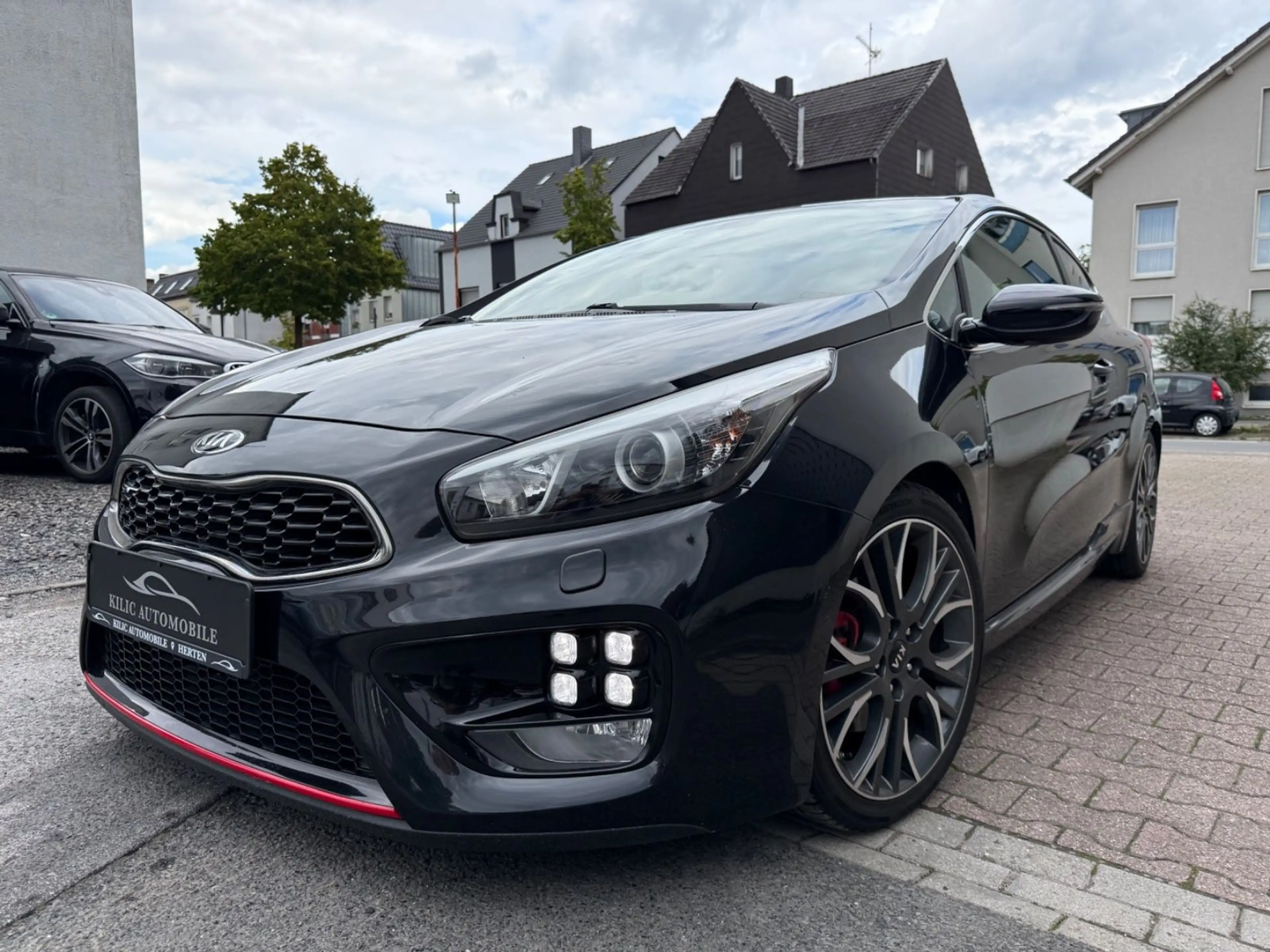 Kia ProCeed / pro_cee'd Ceed GT-Track 2.Hand*BiXenon*Navi*Kamera