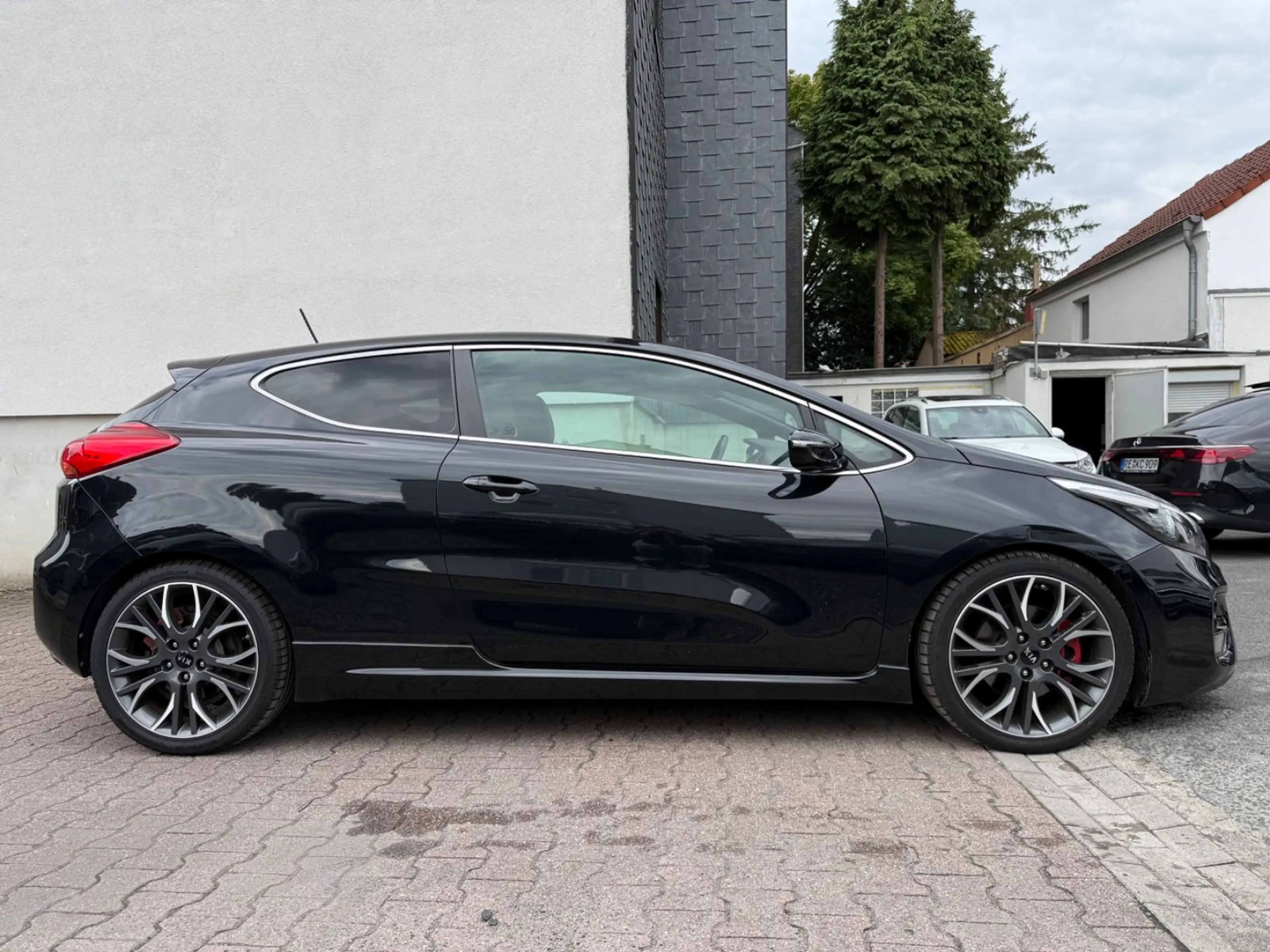 Kia ProCeed / pro_cee'd Ceed GT-Track 2.Hand*BiXenon*Navi*Kamera — photo 6