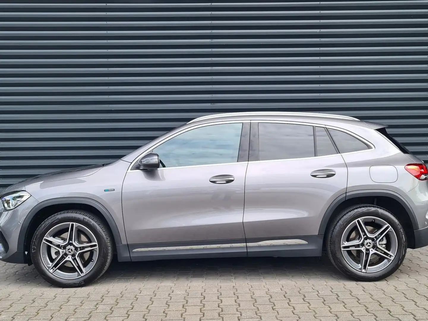 Mercedes-Benz GLA 250 GLA 250e PHEV Aut. Grau - 1