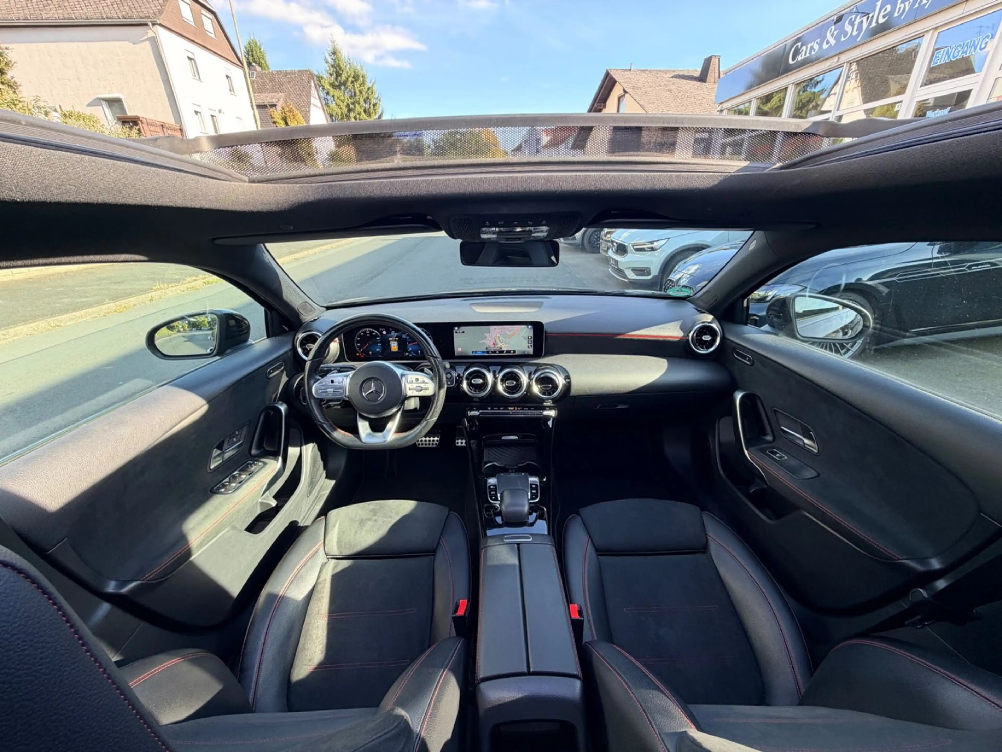 Mercedes-Benz A 200 AMG Line Autom/Pano/LED Perfor./Night-Pak. — photo 13