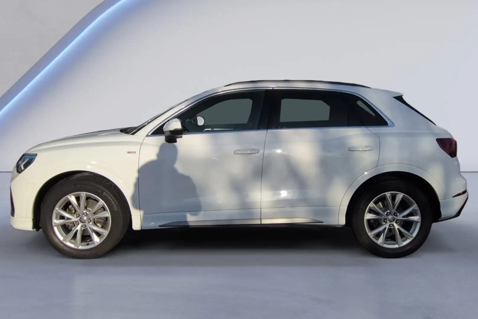 Audi Q3 35 TFSI S tronic S Line AHK+GRA+LED Weiß - 2