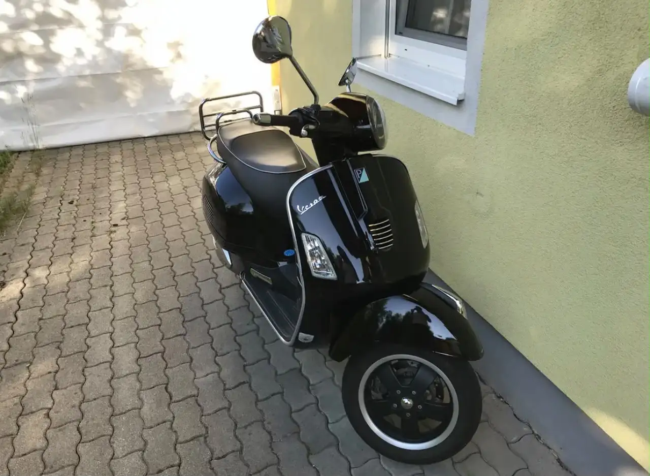 Vespa GTS Super 300