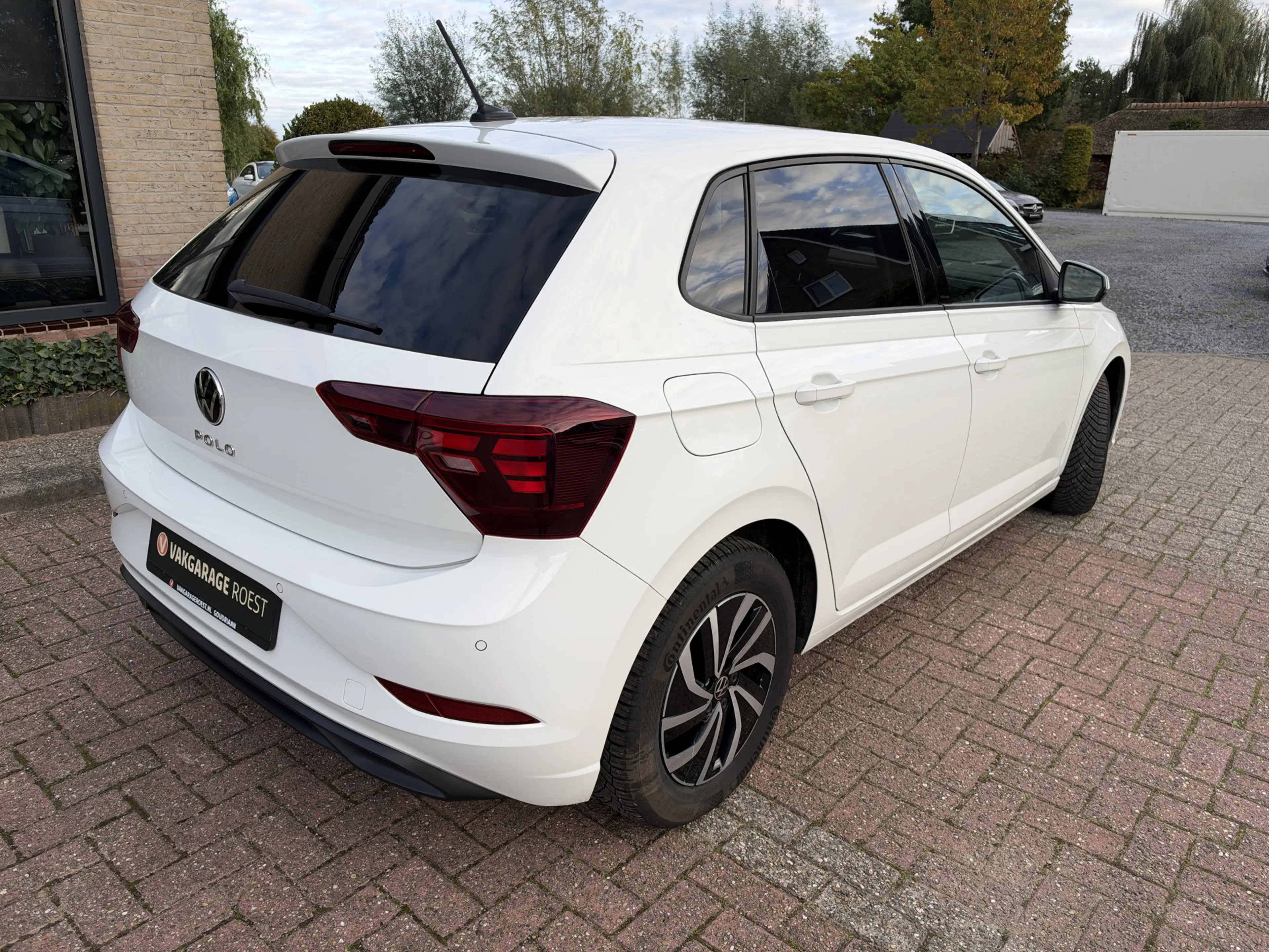 Volkswagen Polo 5DRS 1.0 TSI Life Carplay / Parkeersensors / Full — photo 2
