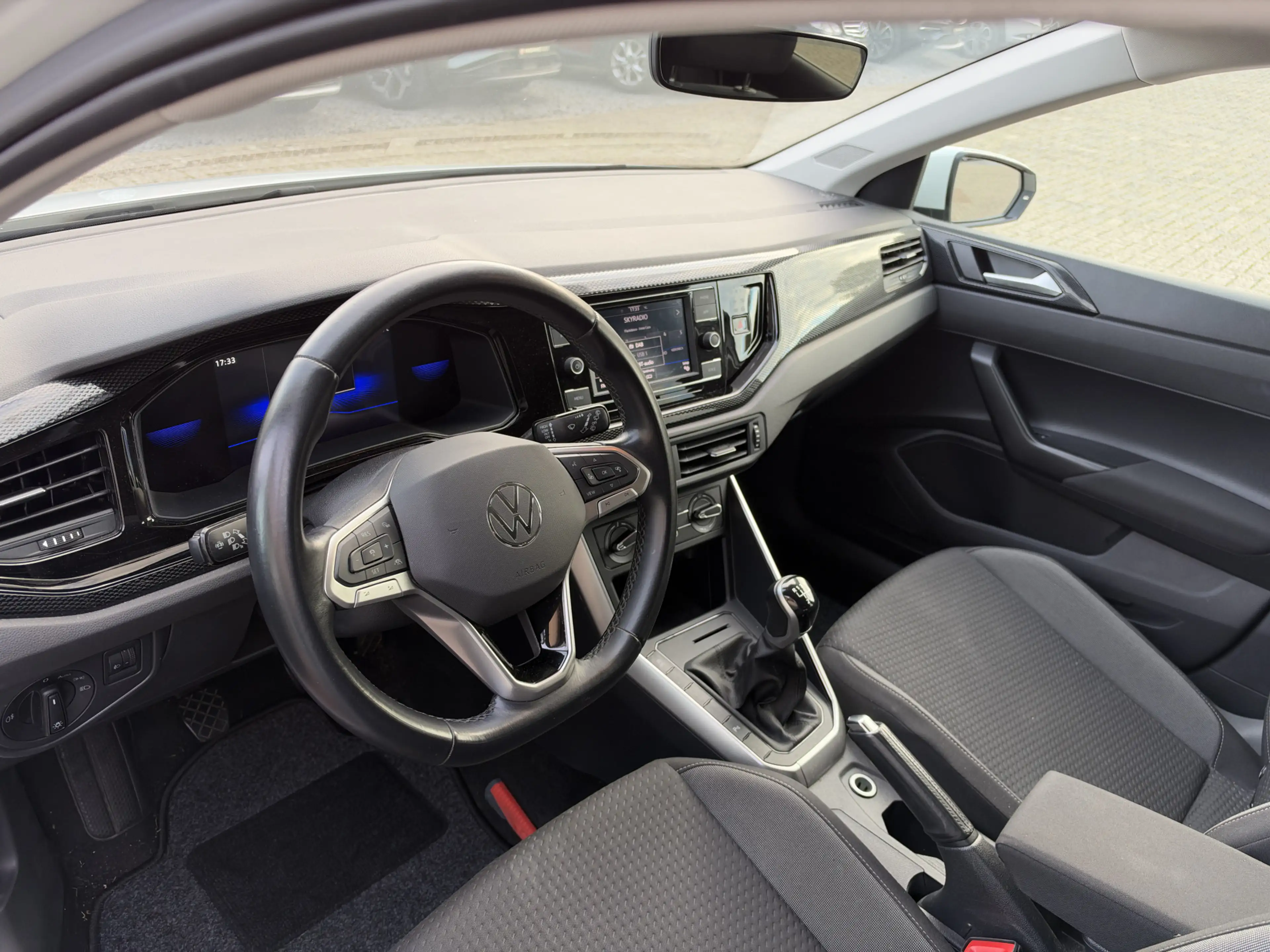 Volkswagen Polo 5DRS 1.0 TSI Life Carplay / Parkeersensors / Full — photo 5