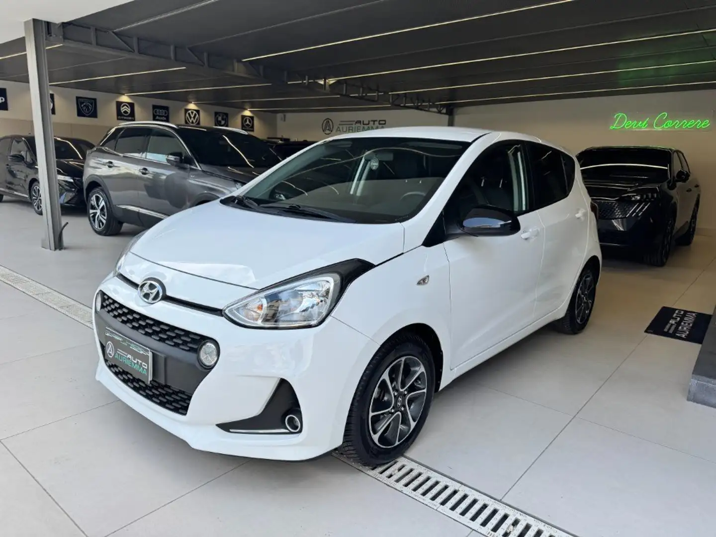 Hyundai i10 1.0 CONNECTLINE GPL DI SERIE UNIPROPRIETARIO Bianco - 1