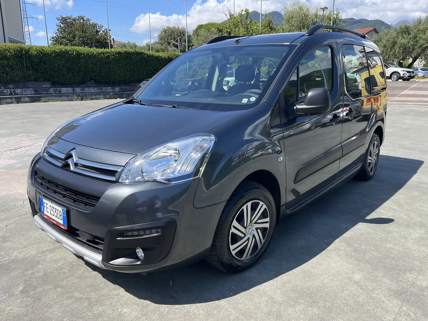 Citroen Berlingo Multispace 1.6 bluehdi Xtr s&s 120cv - 1
