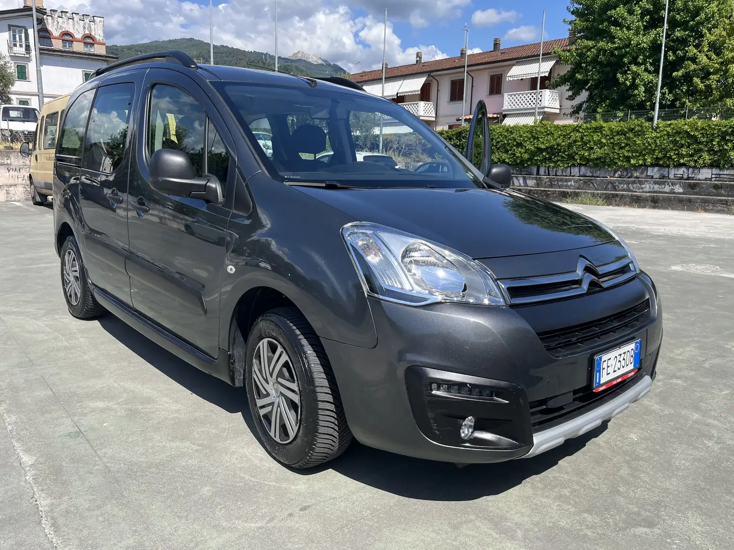 Citroen Berlingo Multispace 1.6 bluehdi Xtr s&s 120cv - 2