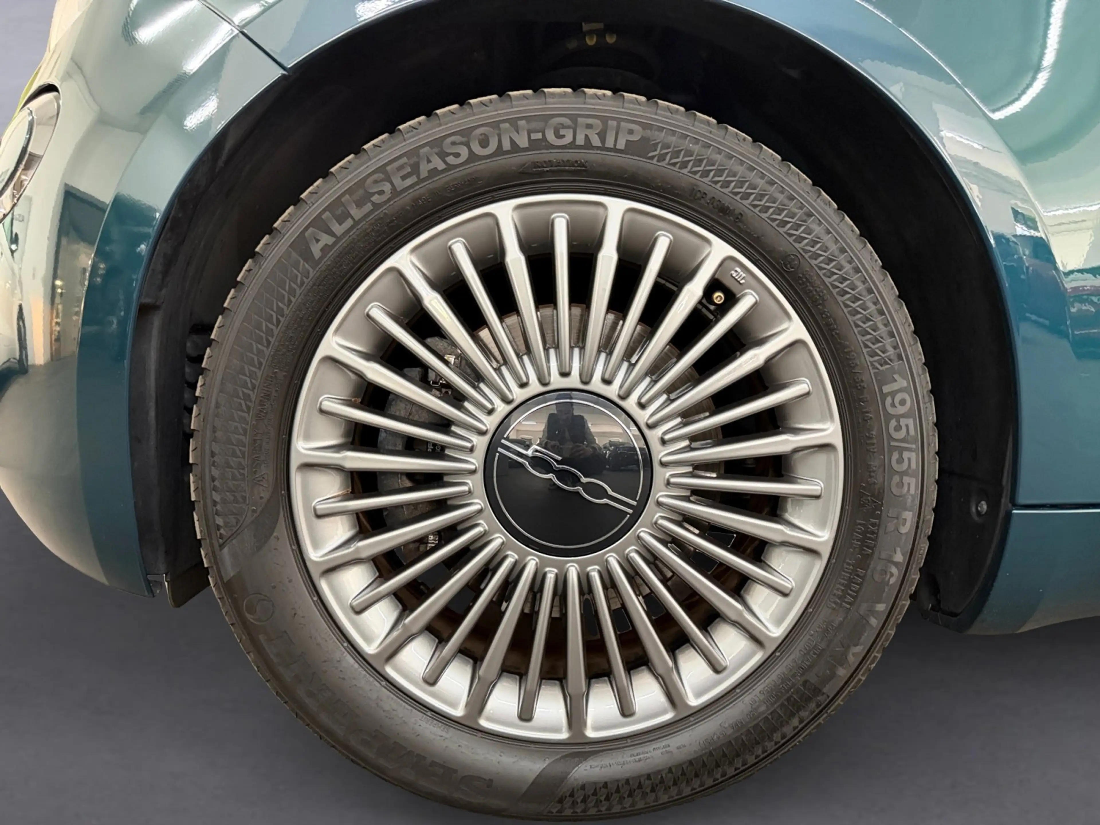 Fiat 500e 500 e Base Klimaautomatik, Keyless, Allwetter — photo 15