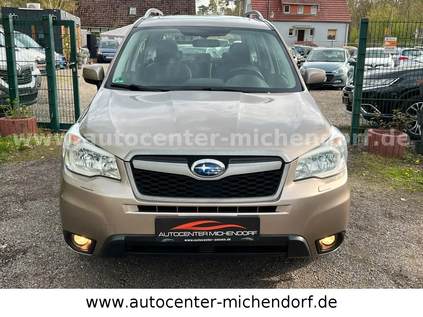 Subaru Forester Platinum Gold - 2