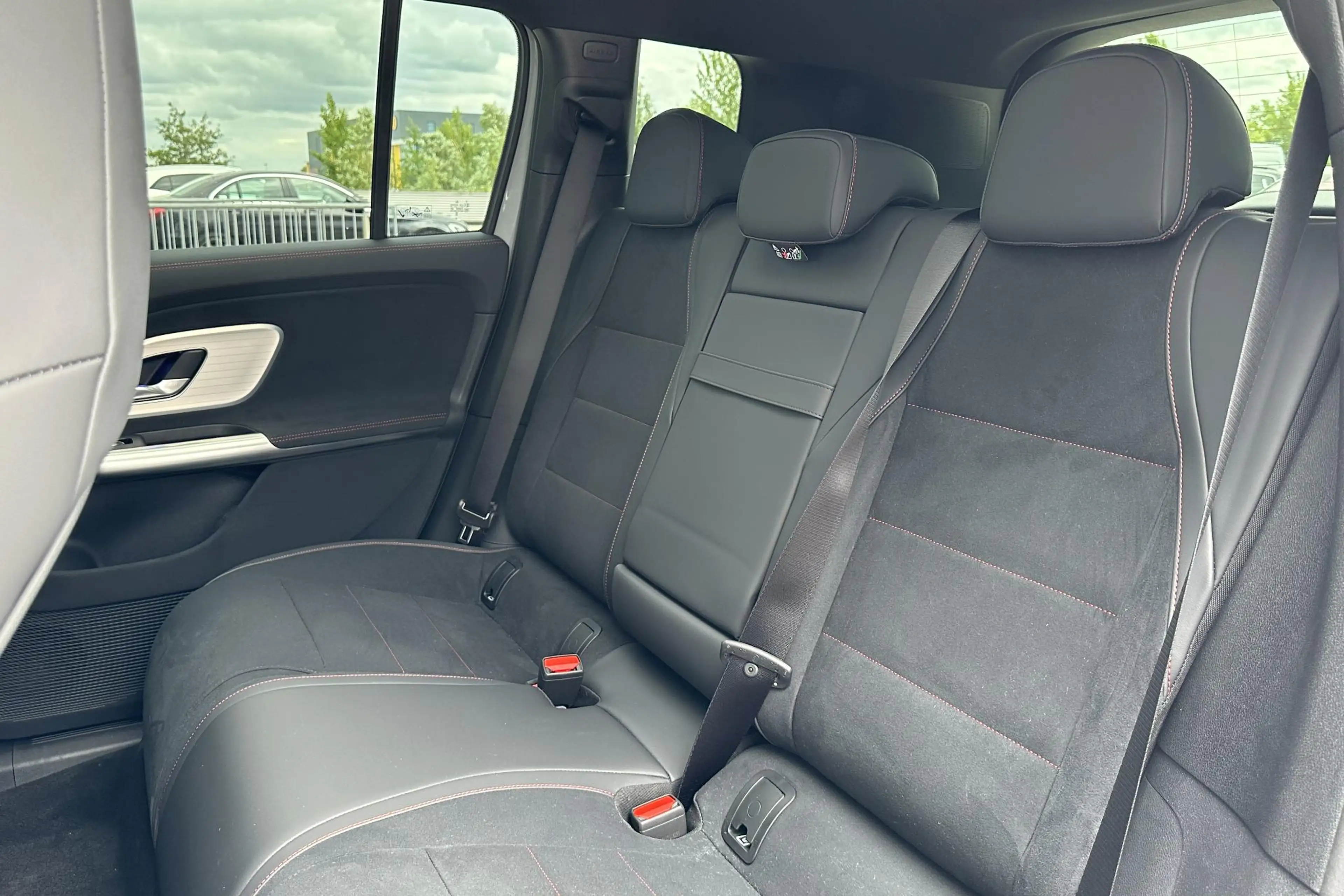 Mercedes-Benz GLB 200 GLB Automaat Business Solution AMG | MANUFAKTUR | — photo 10