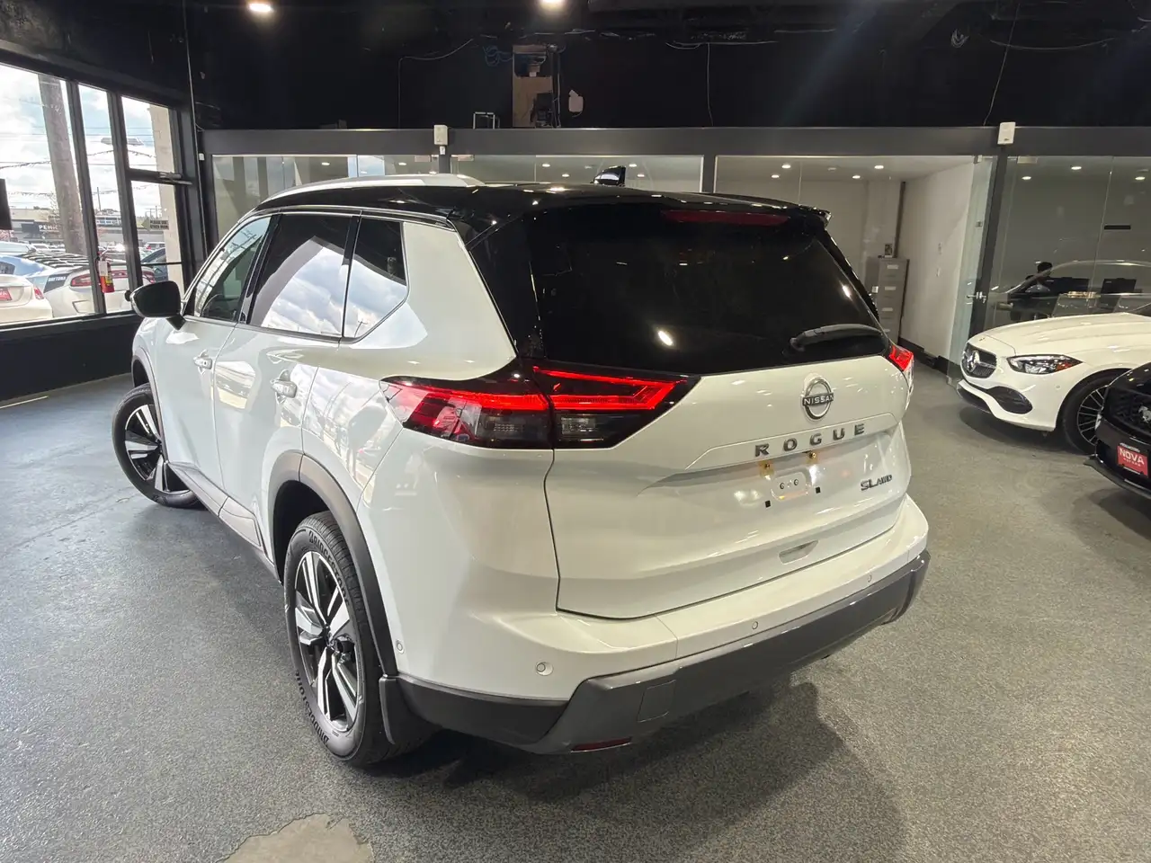 Nissan Rogue снимка Nissan Rogue