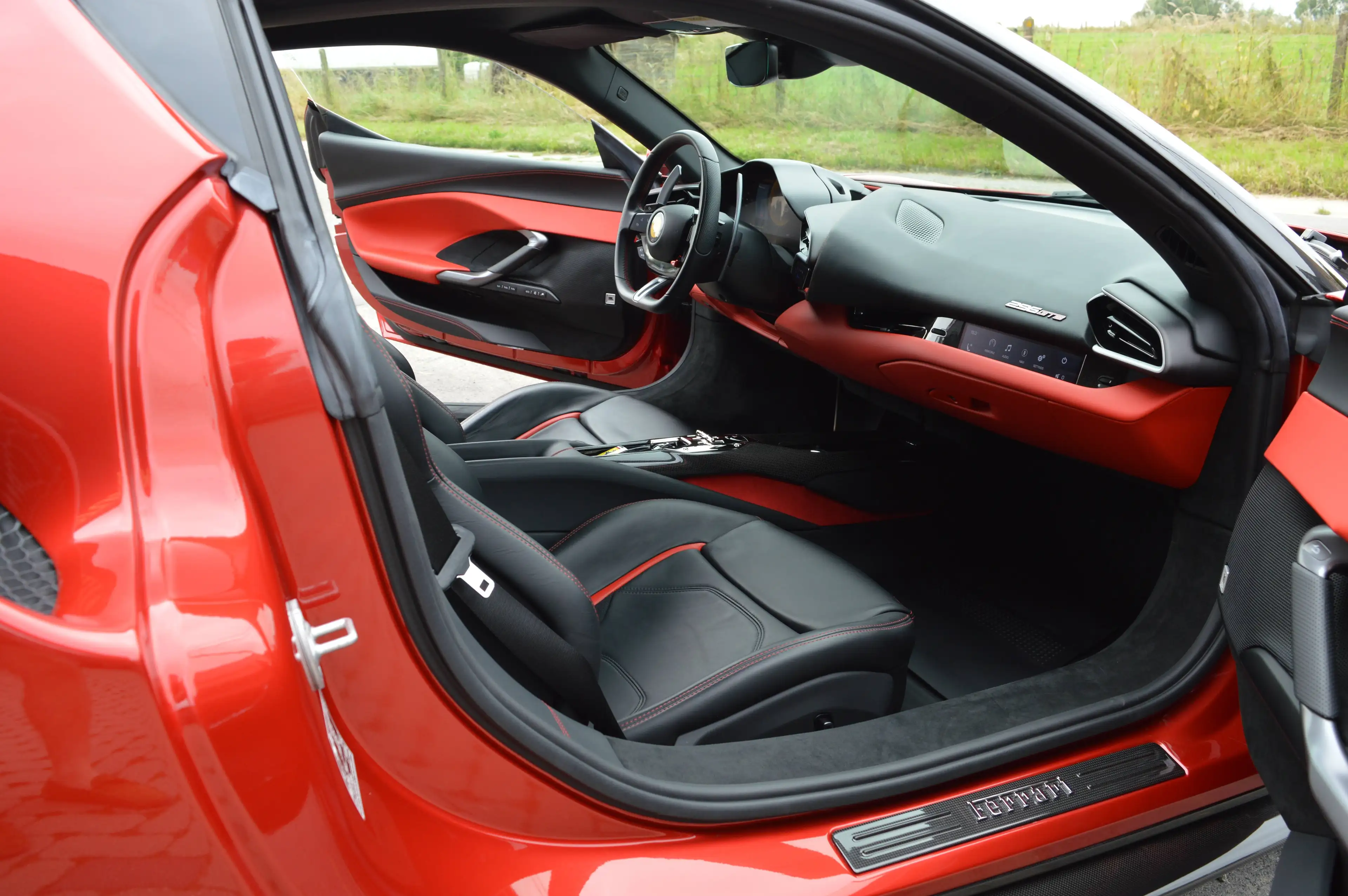 Ferrari 296 GTB 3.0 V6 Hybride - VAT - ROSSO IMOLA - LIFT — photo 8
