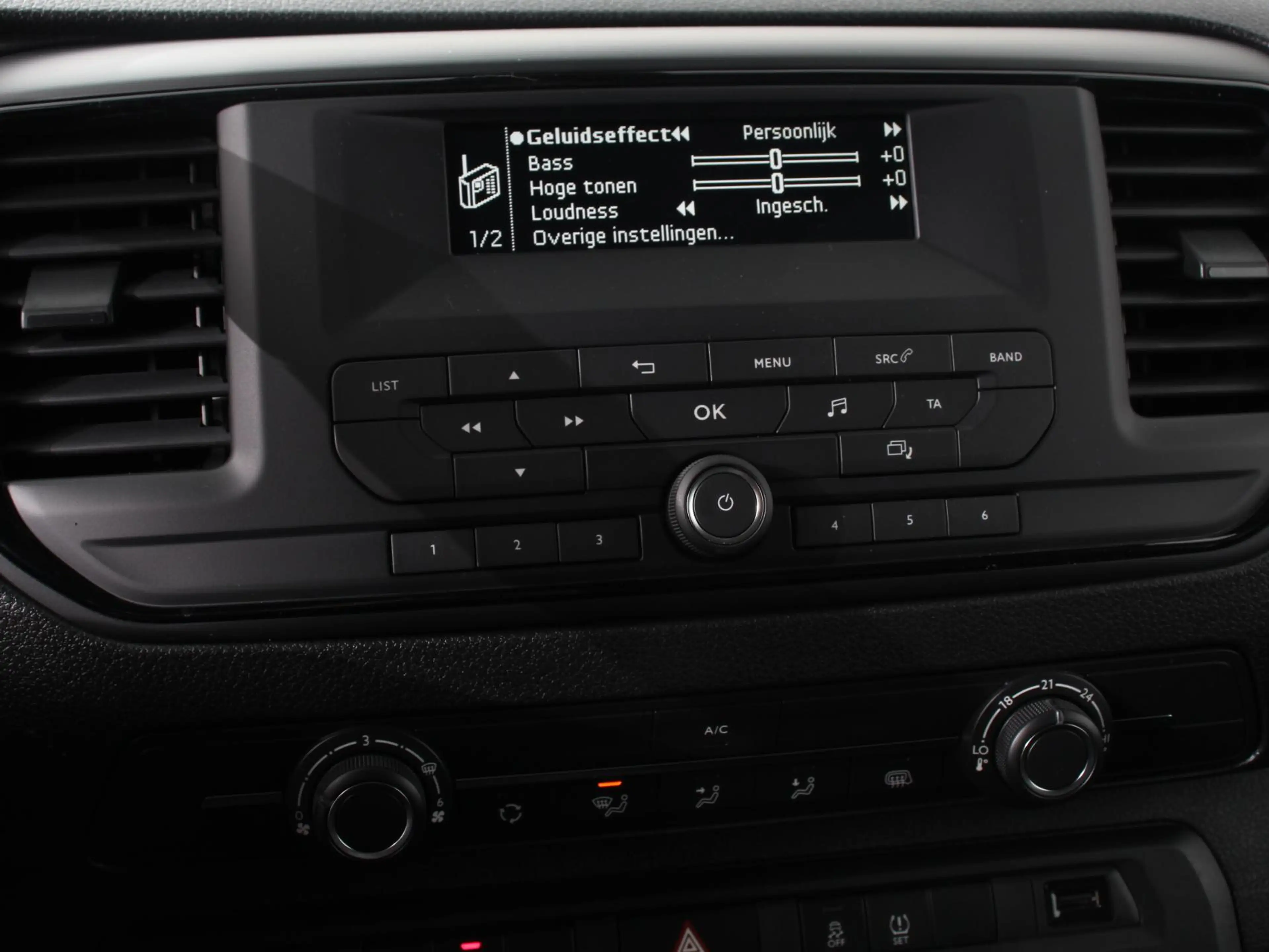 Peugeot e-Expert EV L2 75 kWh | 3p | Automatische Airco | Multimedi — photo 35