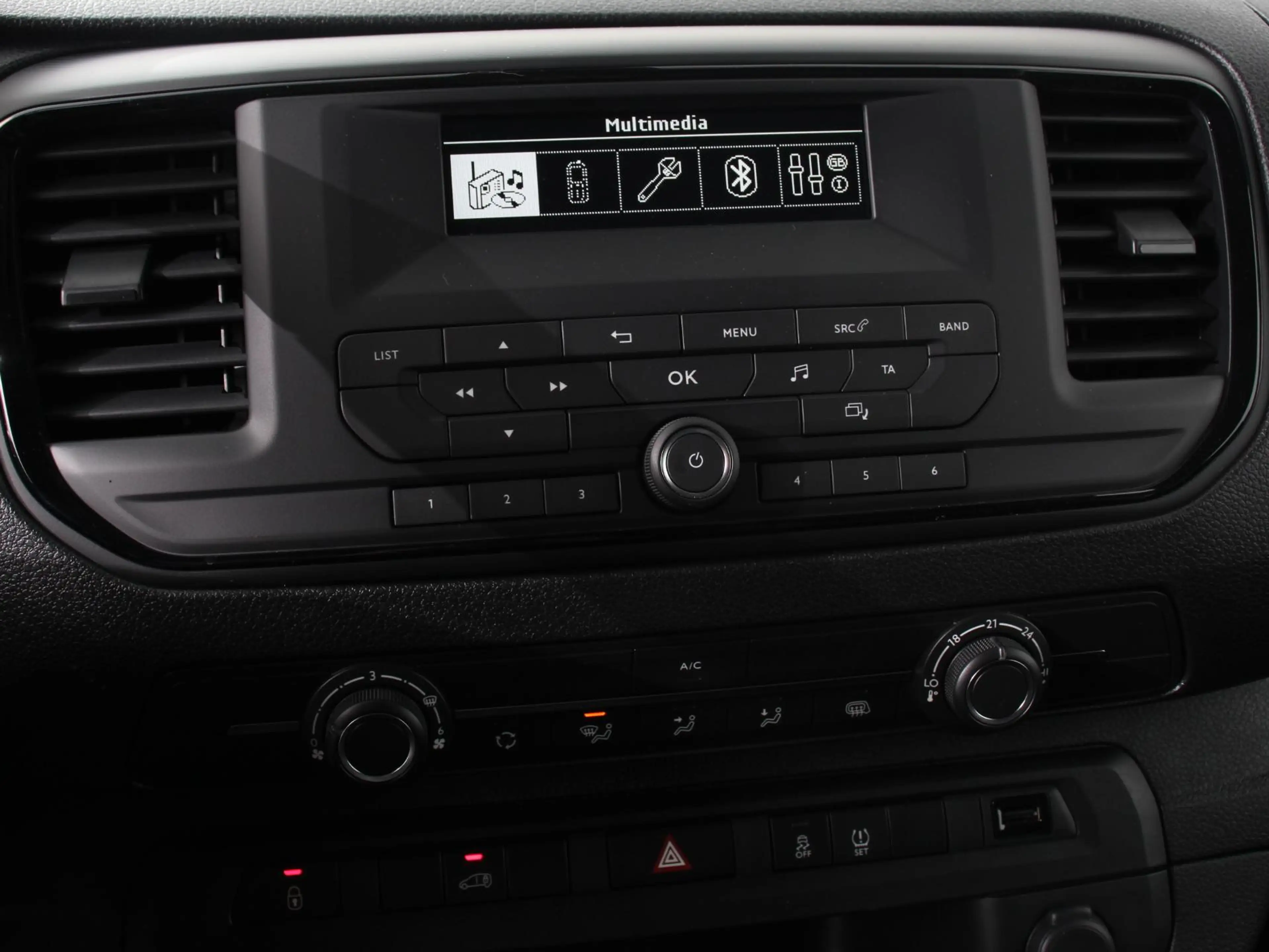 Peugeot e-Expert EV L2 75 kWh | 3p | Automatische Airco | Multimedi — photo 31