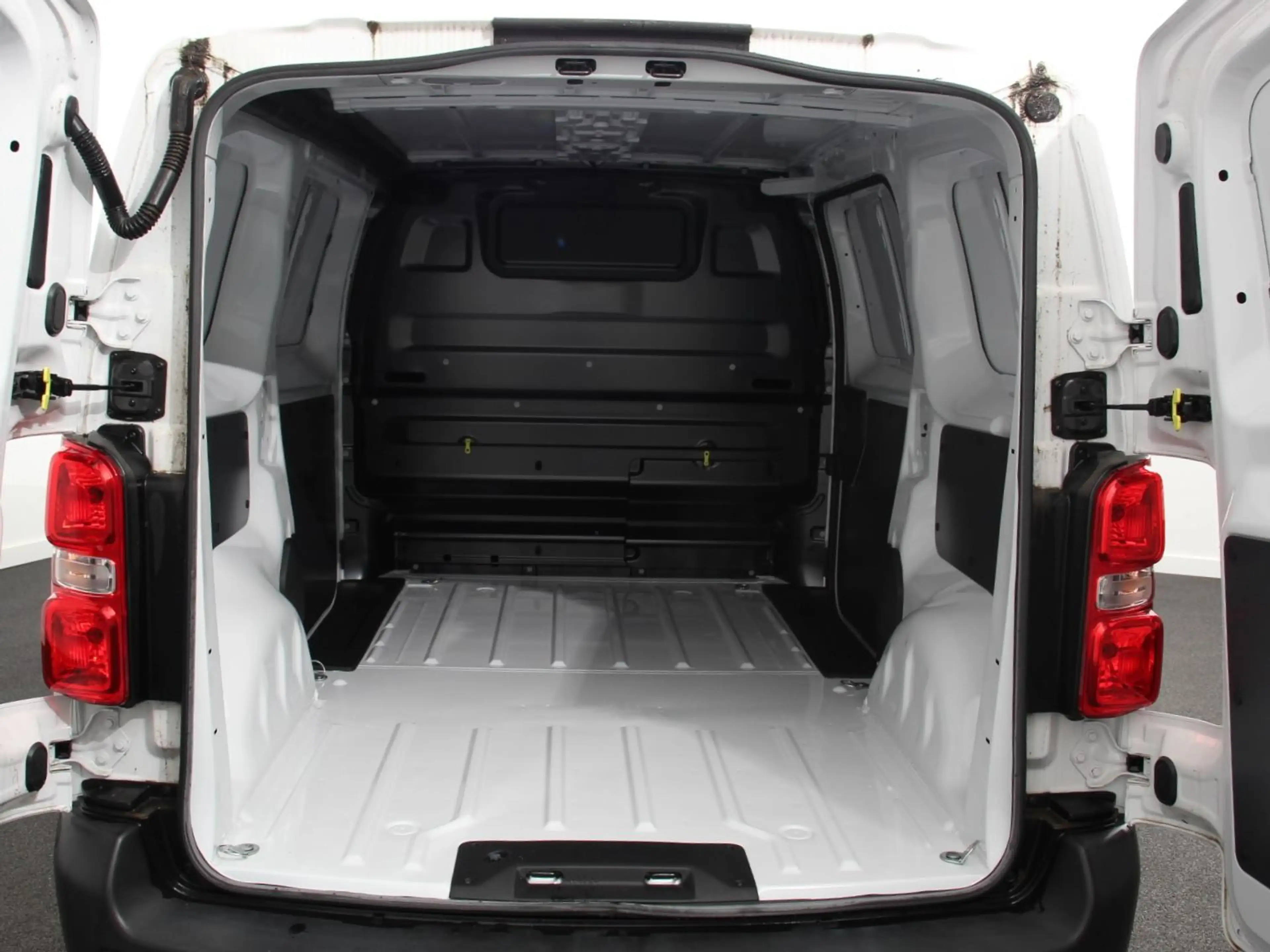 Peugeot e-Expert EV L2 75 kWh | 3p | Automatische Airco | Multimedi — photo 38