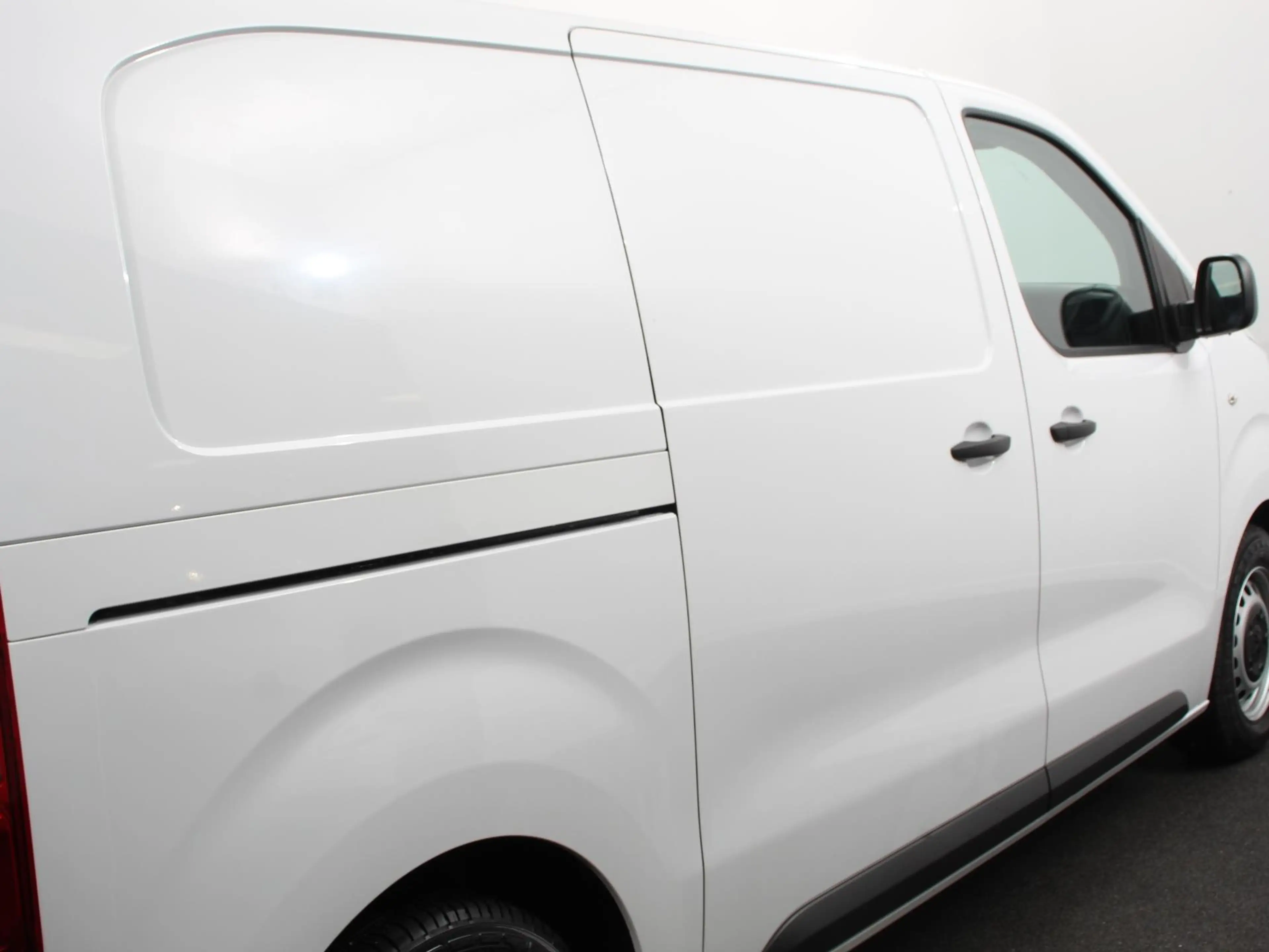 Peugeot e-Expert EV L2 75 kWh | 3p | Automatische Airco | Multimedi — photo 24