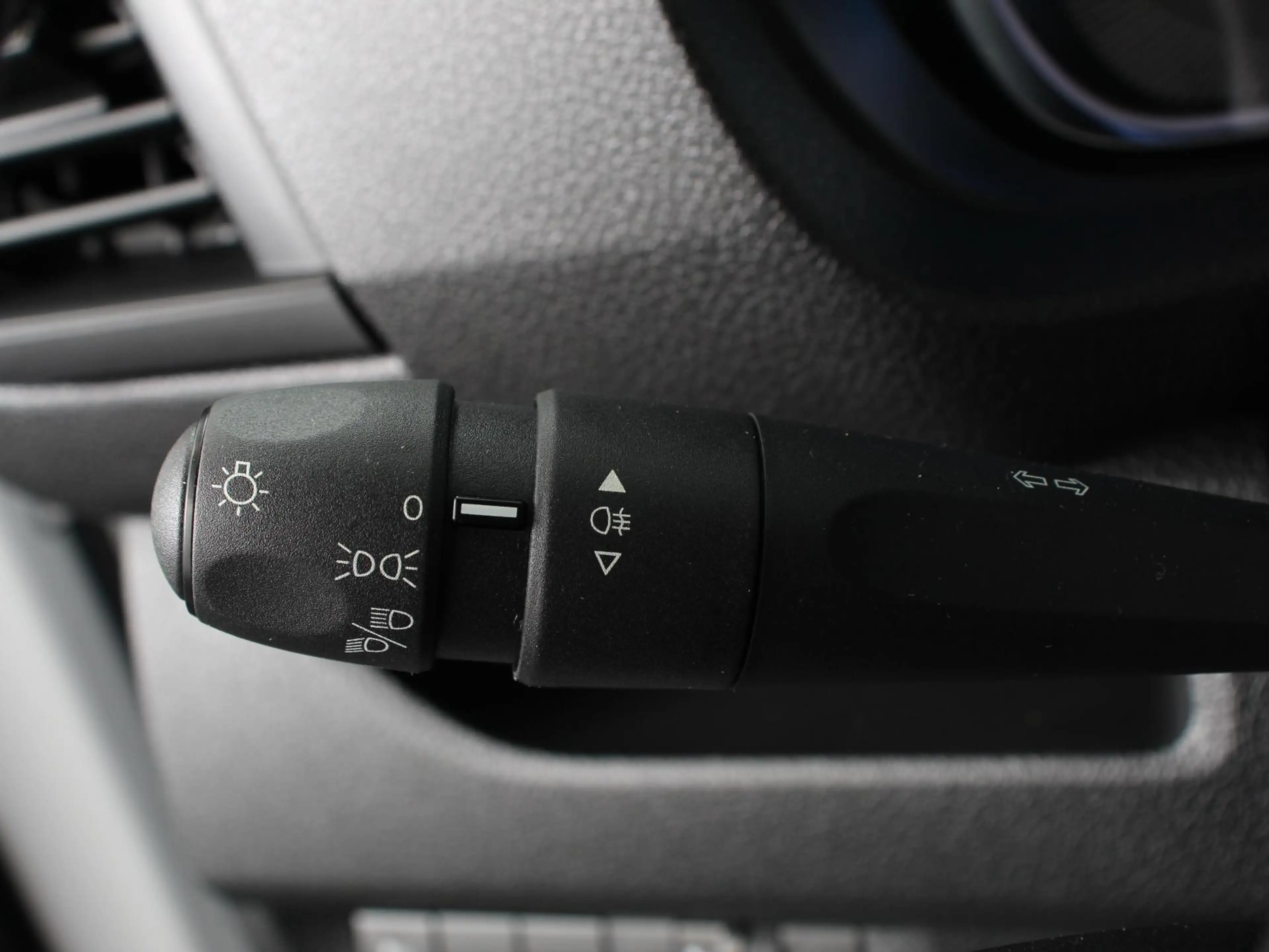 Peugeot e-Expert EV L2 75 kWh | 3p | Automatische Airco | Multimedi — photo 14