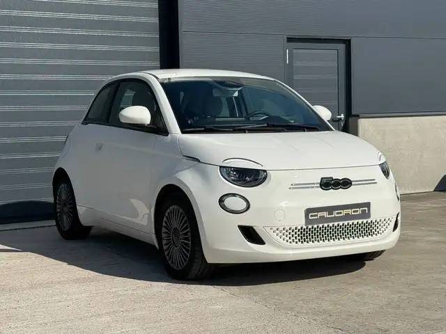 Fiat 500e LONG RANGE 300KM / CARPLAY - ALU - 12.500KM - LANE CONTROL