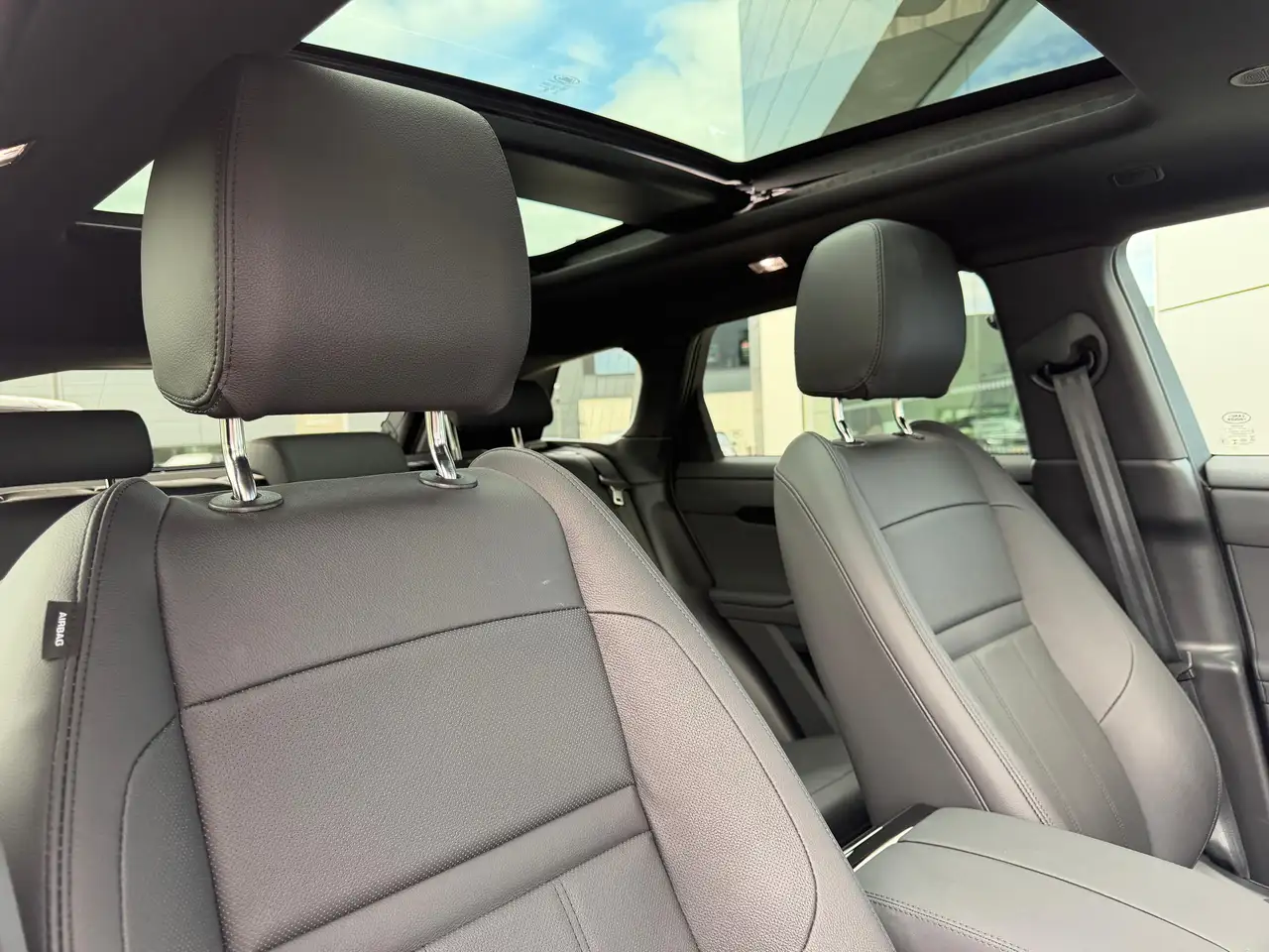 Land Rover Range Rover Evoque 2026 — фото 12