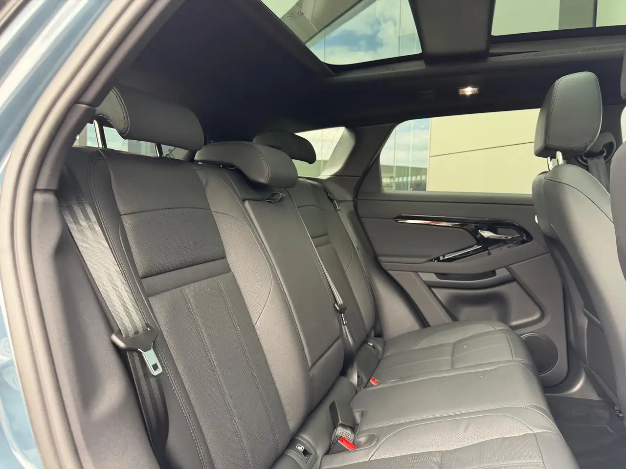 Land Rover Range Rover Evoque 2026 — фото 15