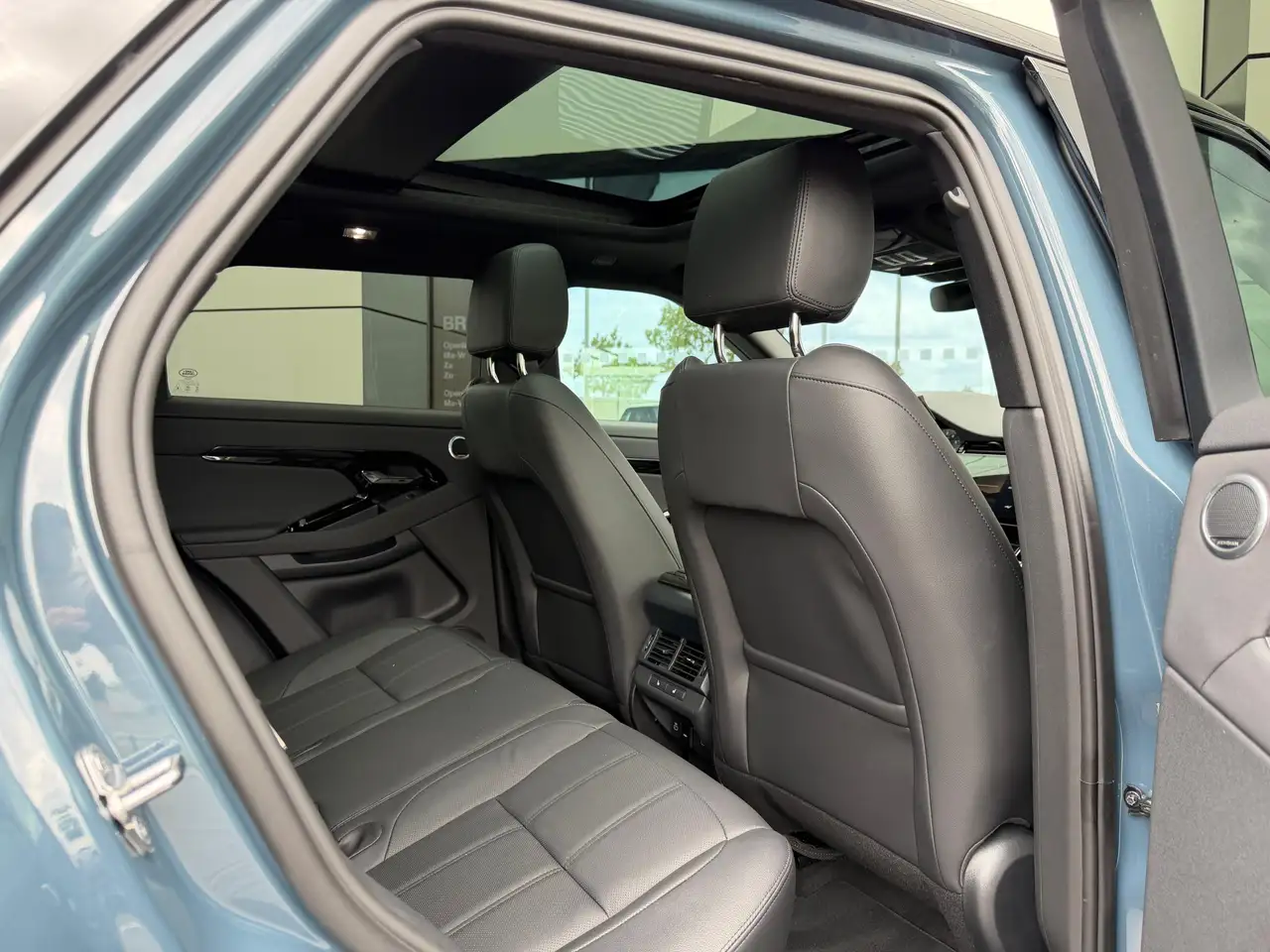 Land Rover Range Rover Evoque 2026 — фото 14