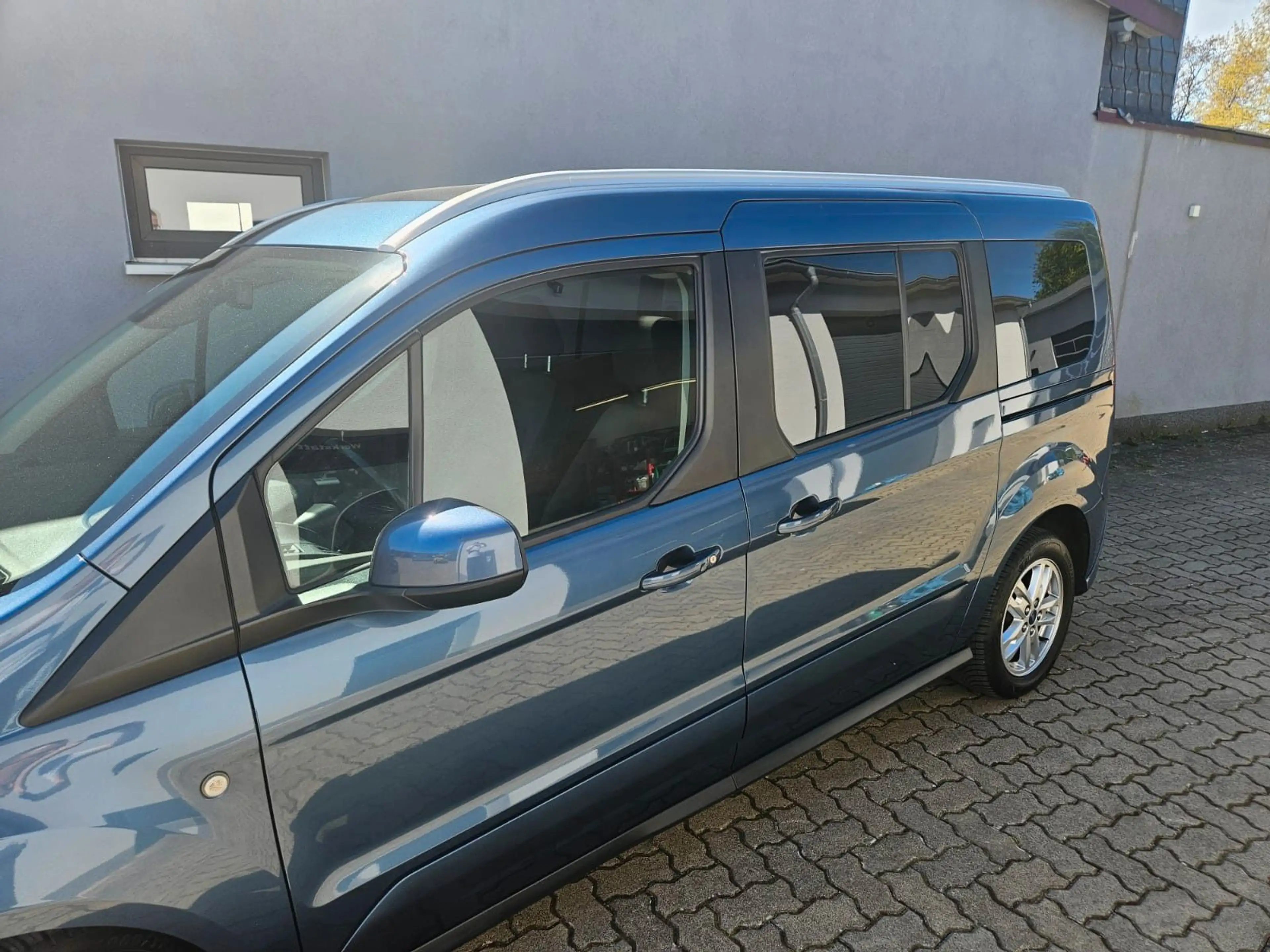 Ford Grand Tourneo Titanium RFK SWA LKA ACC Panorama — photo 11